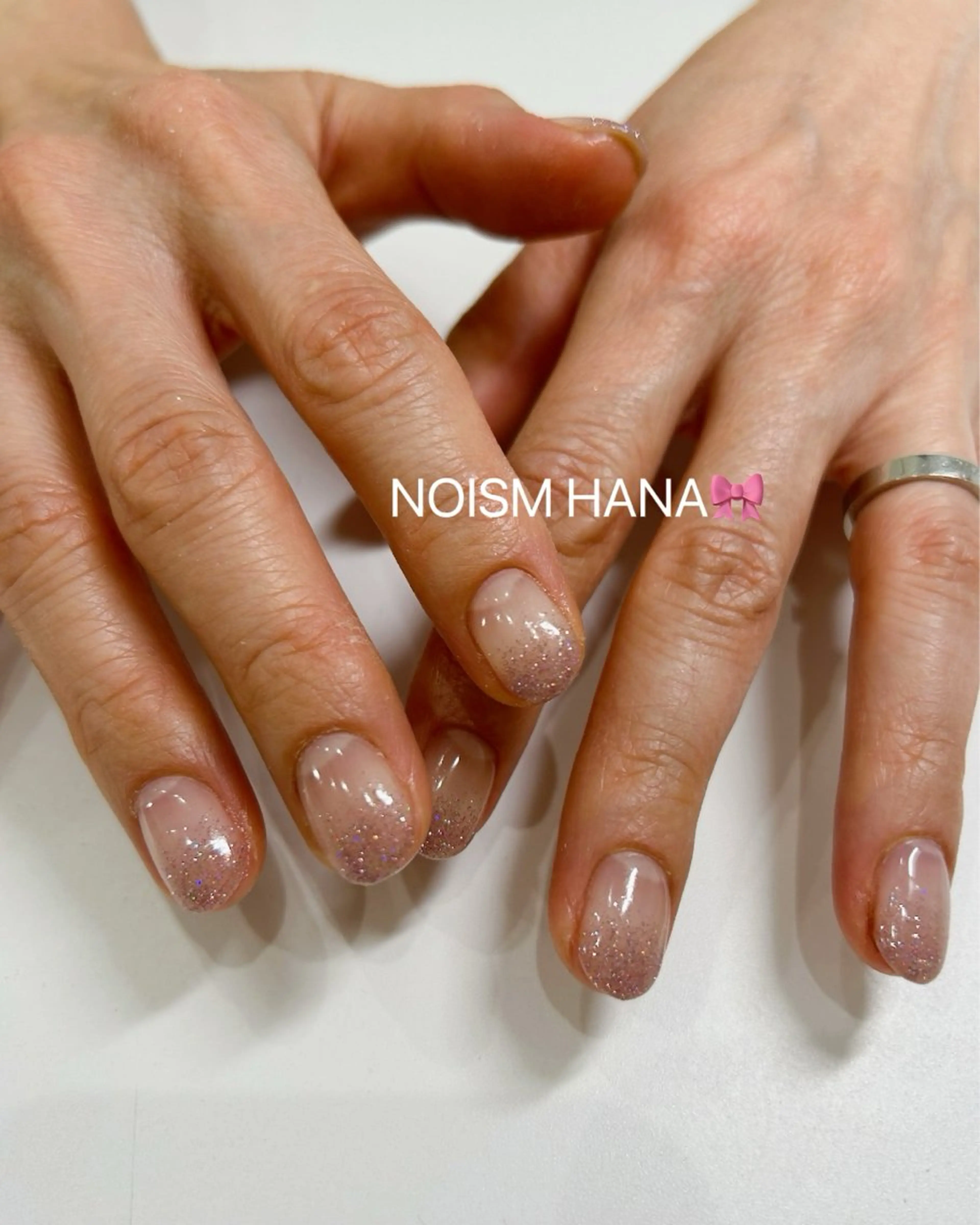 ネイル グラデーション キラキラネイル 韓国ネイル マグネットネイル ニュアンスネイル ハンドネイル 🎀大人nail /NOISMはな🎀のネイルデザイン