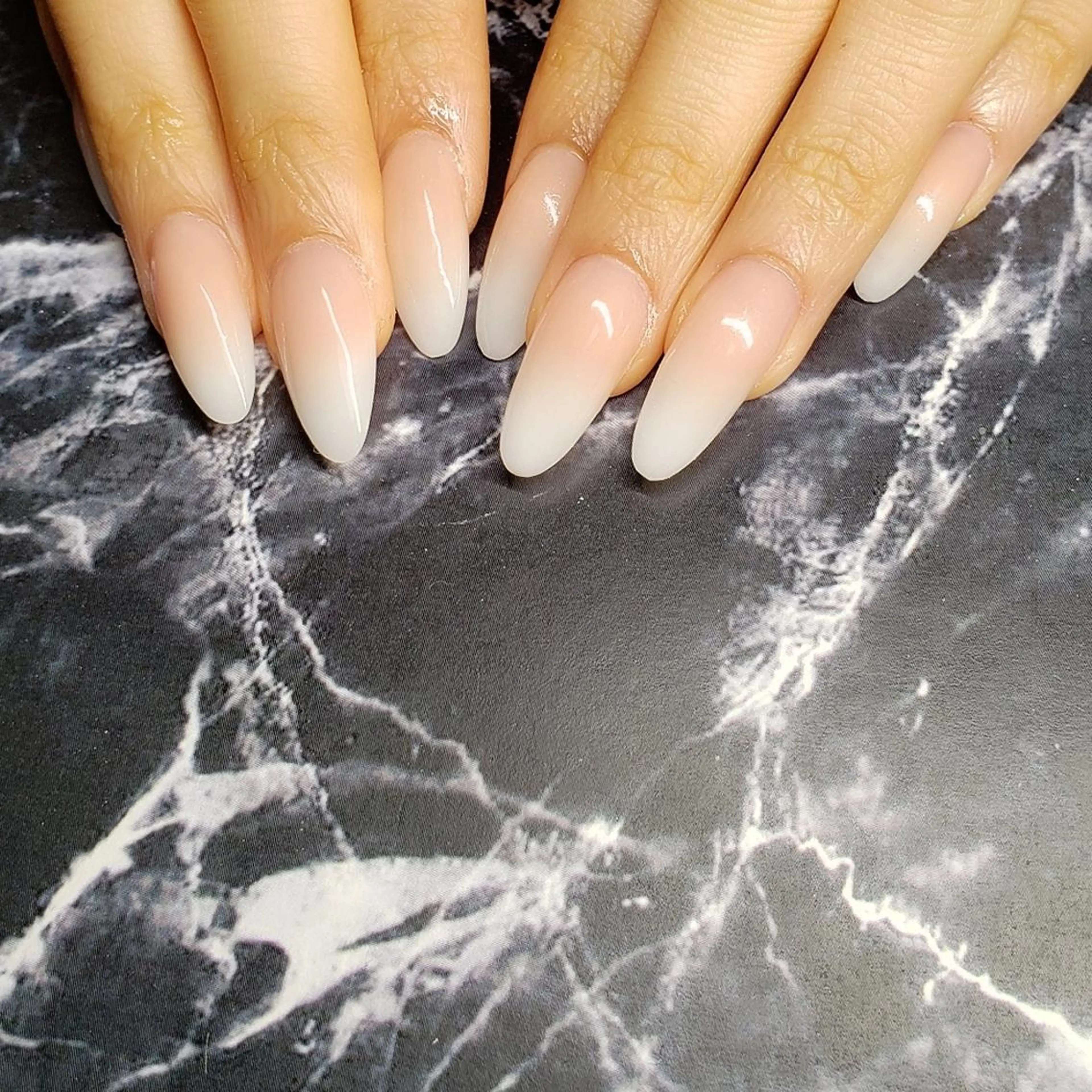 セミロング ネイル ハンドネイル クロキ 。のネイルデザイン