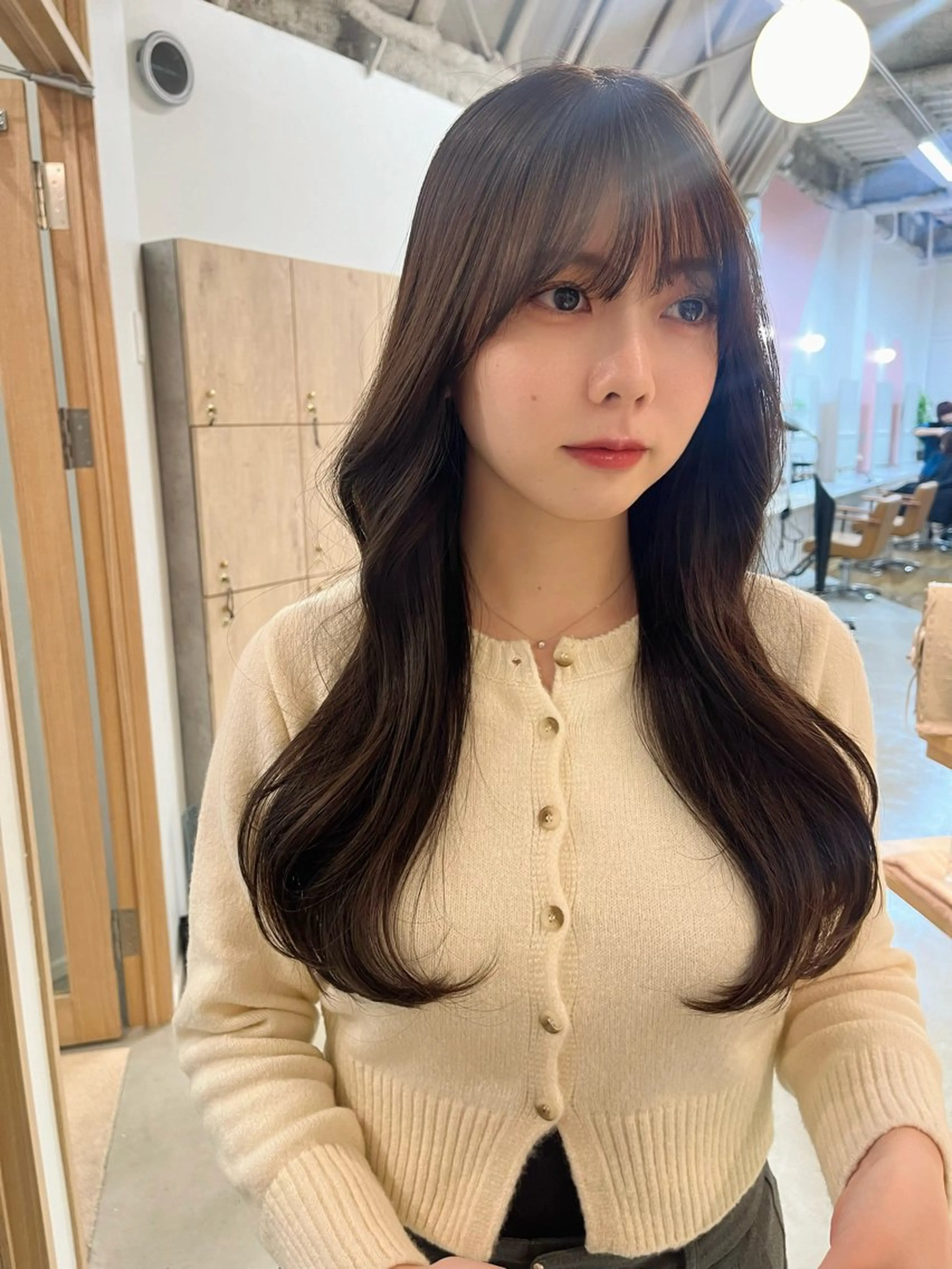 ロング marino/ カラー/顔周りカットのヘアスタイル