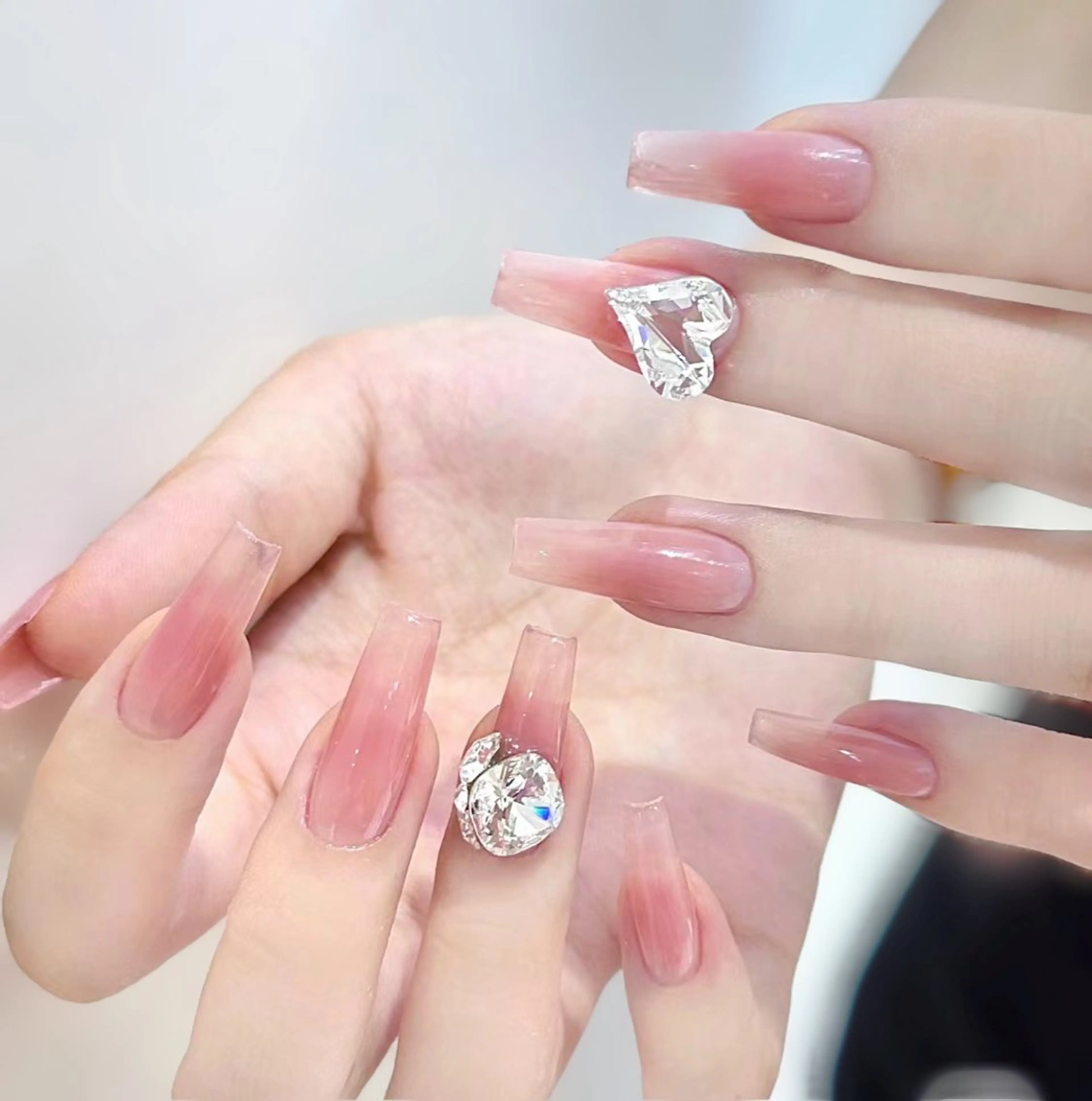 ワンホンネイル❤️【長さだし10本】チークネイル★パーツ2個付け💅ソフトジェルオフ無料の写真