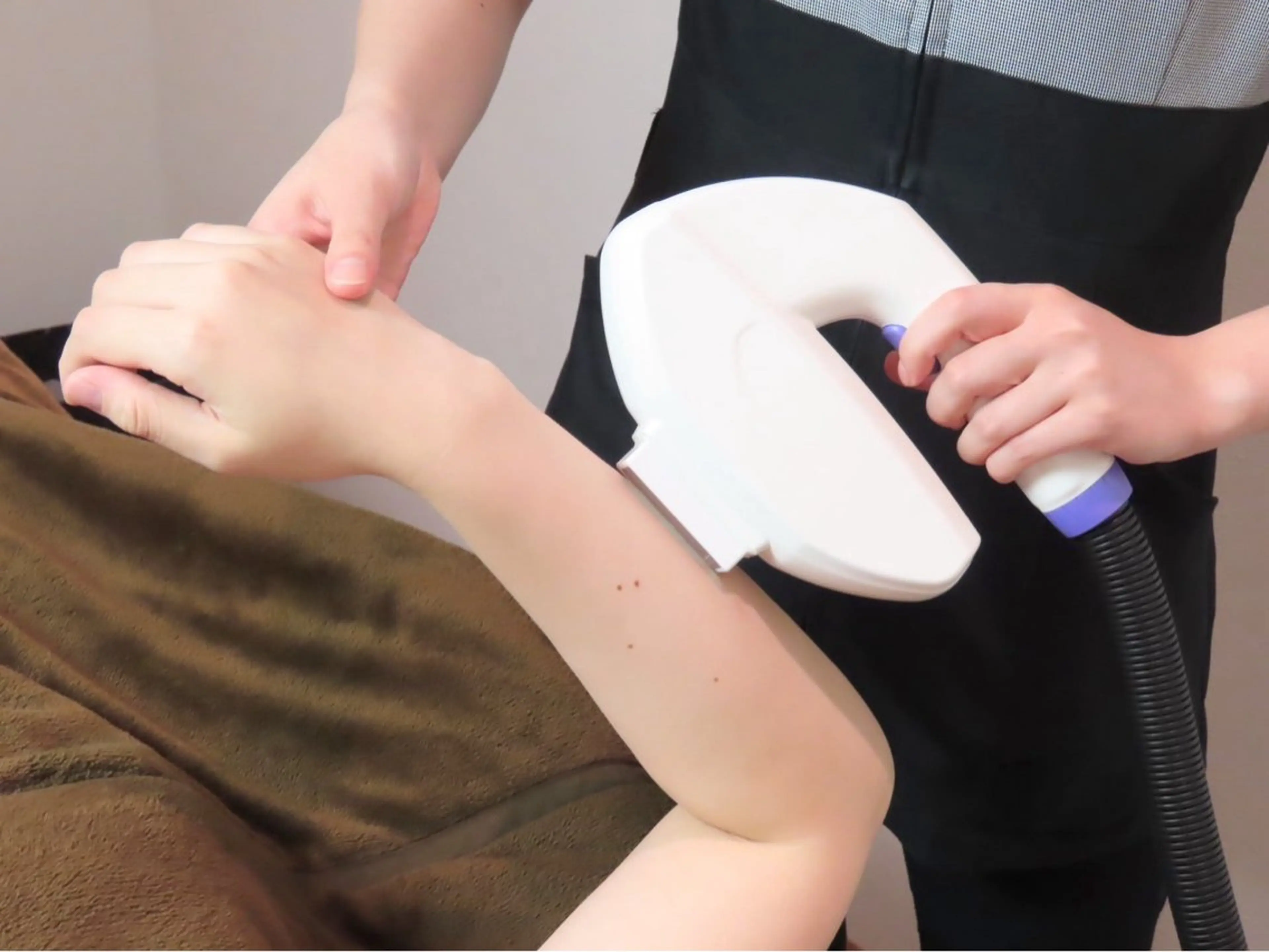 【自己処理レスなつるすべ肌✨️】腕or脚全体脱毛1回の写真