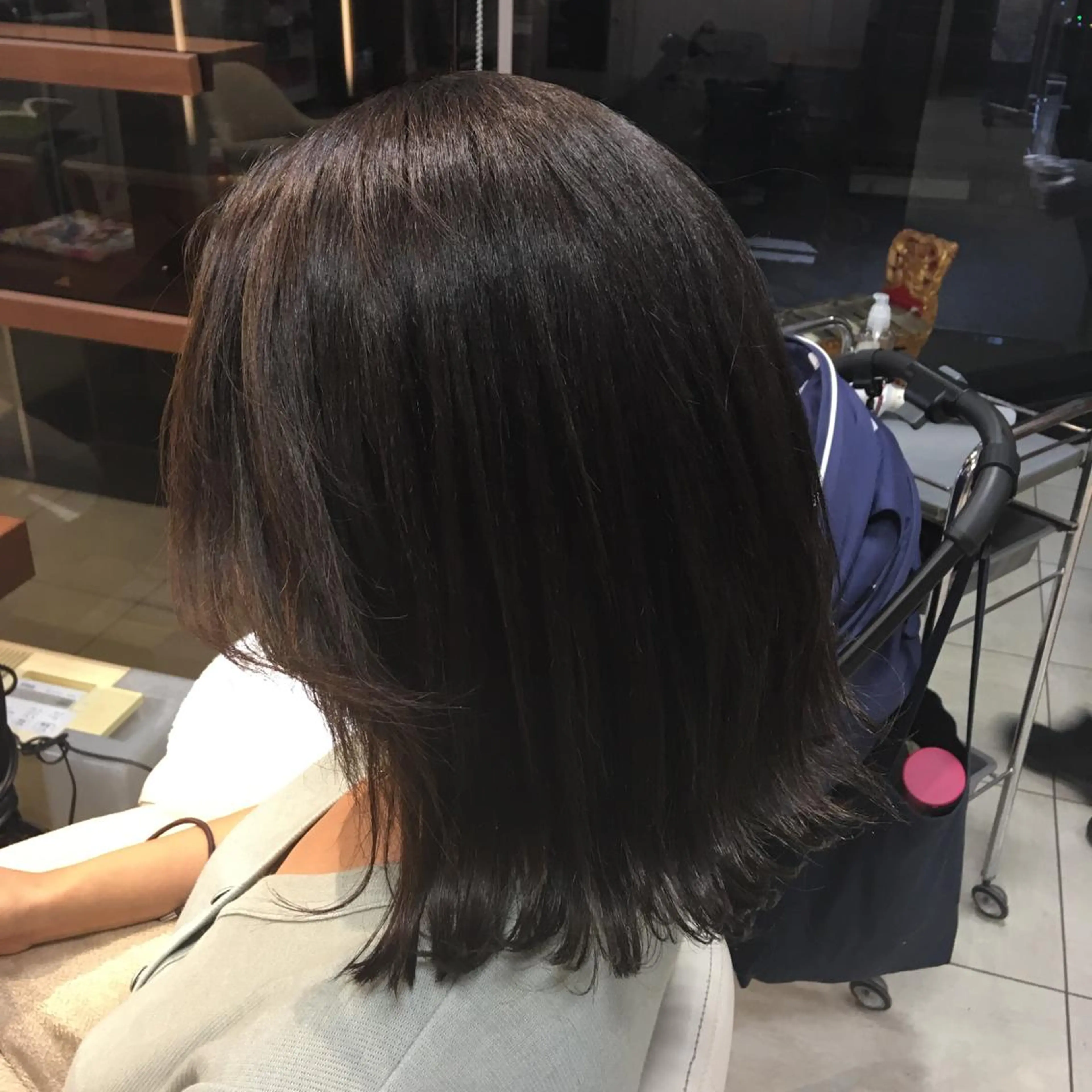 ショート カラー ヘアアレンジ 切りっぱなしボブ ブリーチ 透明感カラー ハイライトカラー ボブ ヘアカラー トリートメント 【Sweep】おじま のぞみのヘアスタイル
