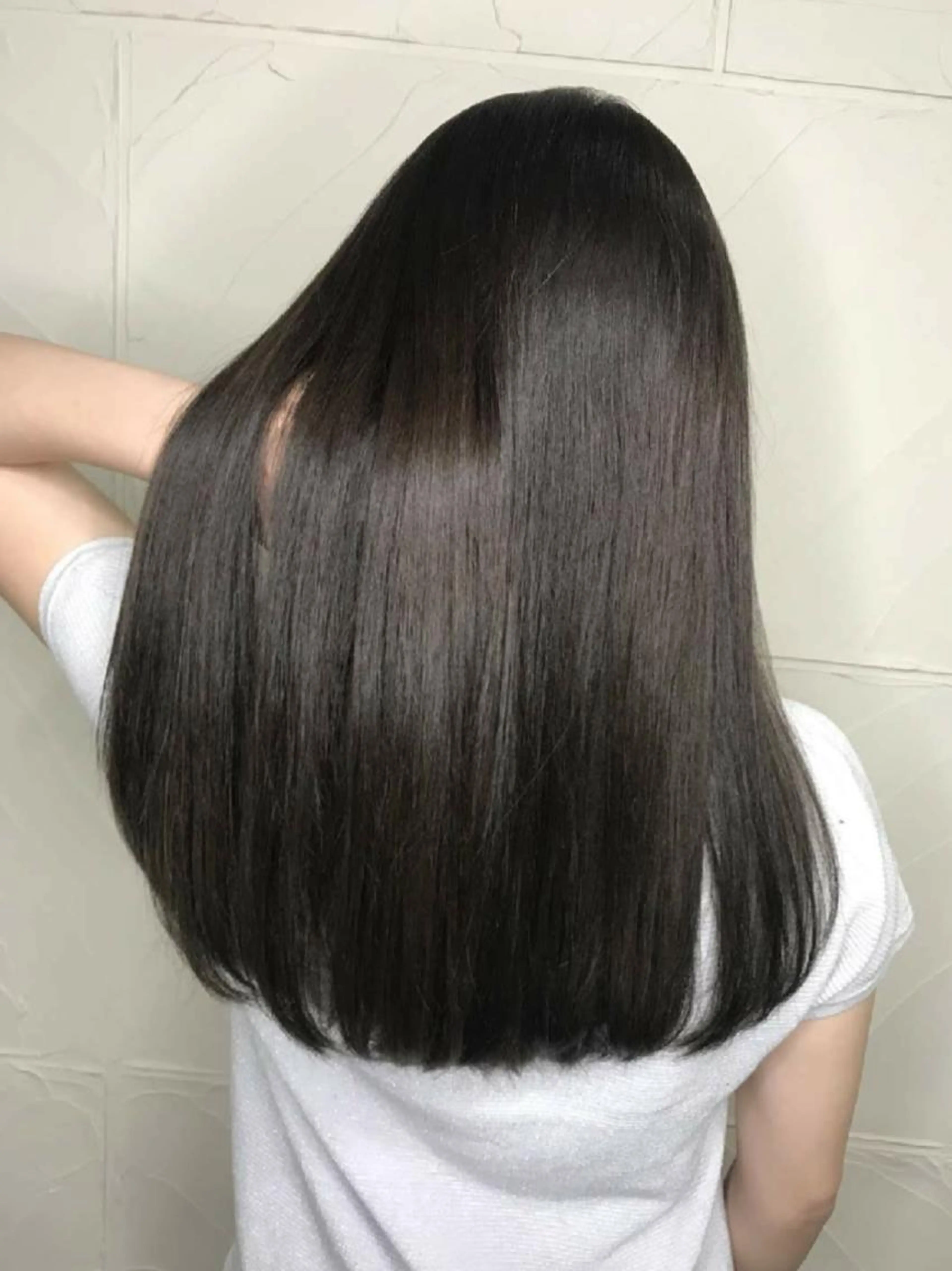 ダメージレス酸性ストレート＋カット✄＋フローディアトリートメントの写真