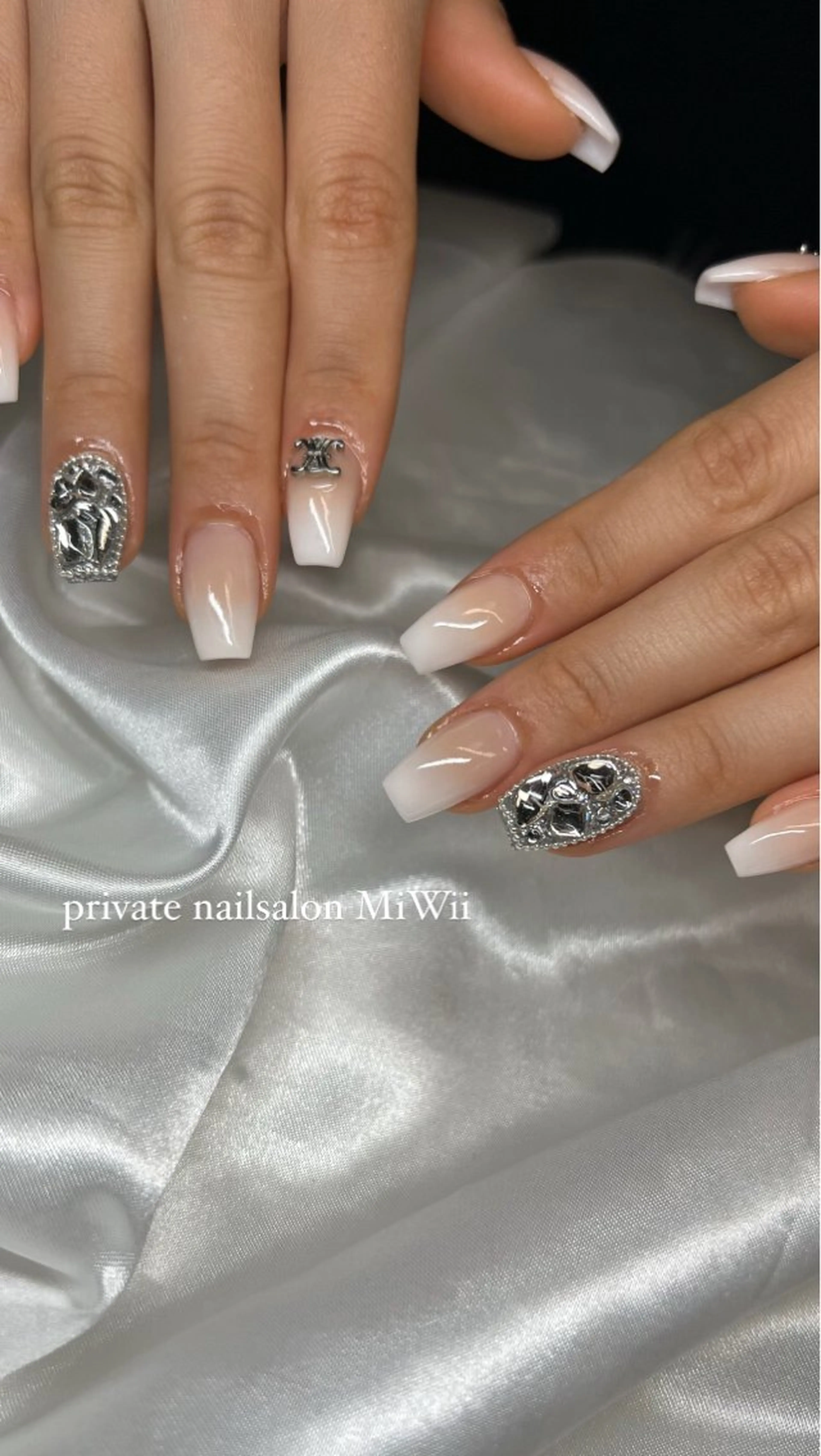 ネイル 𝐧𝐚𝐢𝐥 𝐌𝐢𝐖𝐢𝐢のネイルデザイン