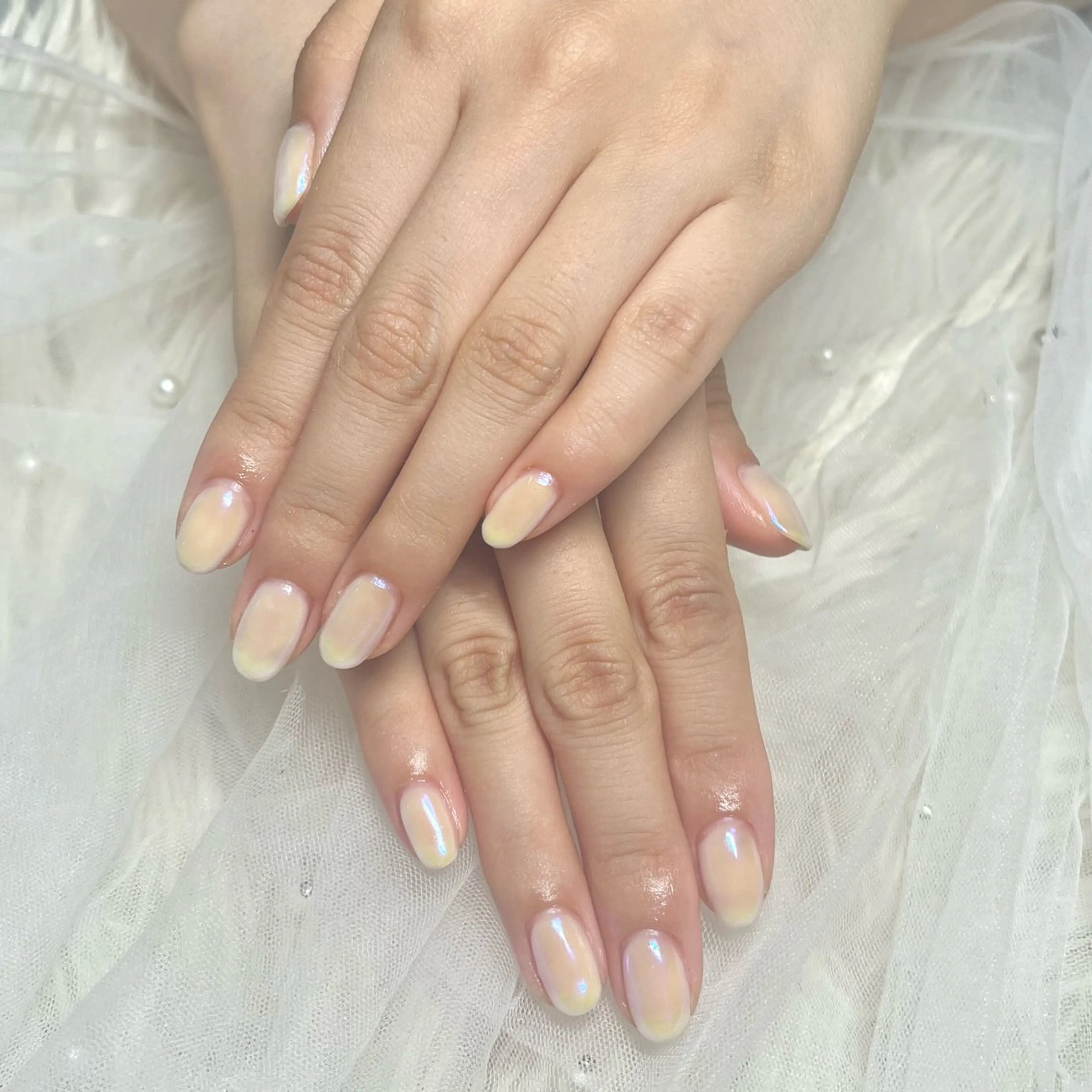 ネイル オーロラネイル ブルー ミラーネイル ホワイト ハンドネイル cerisier 坂本のネイルデザイン