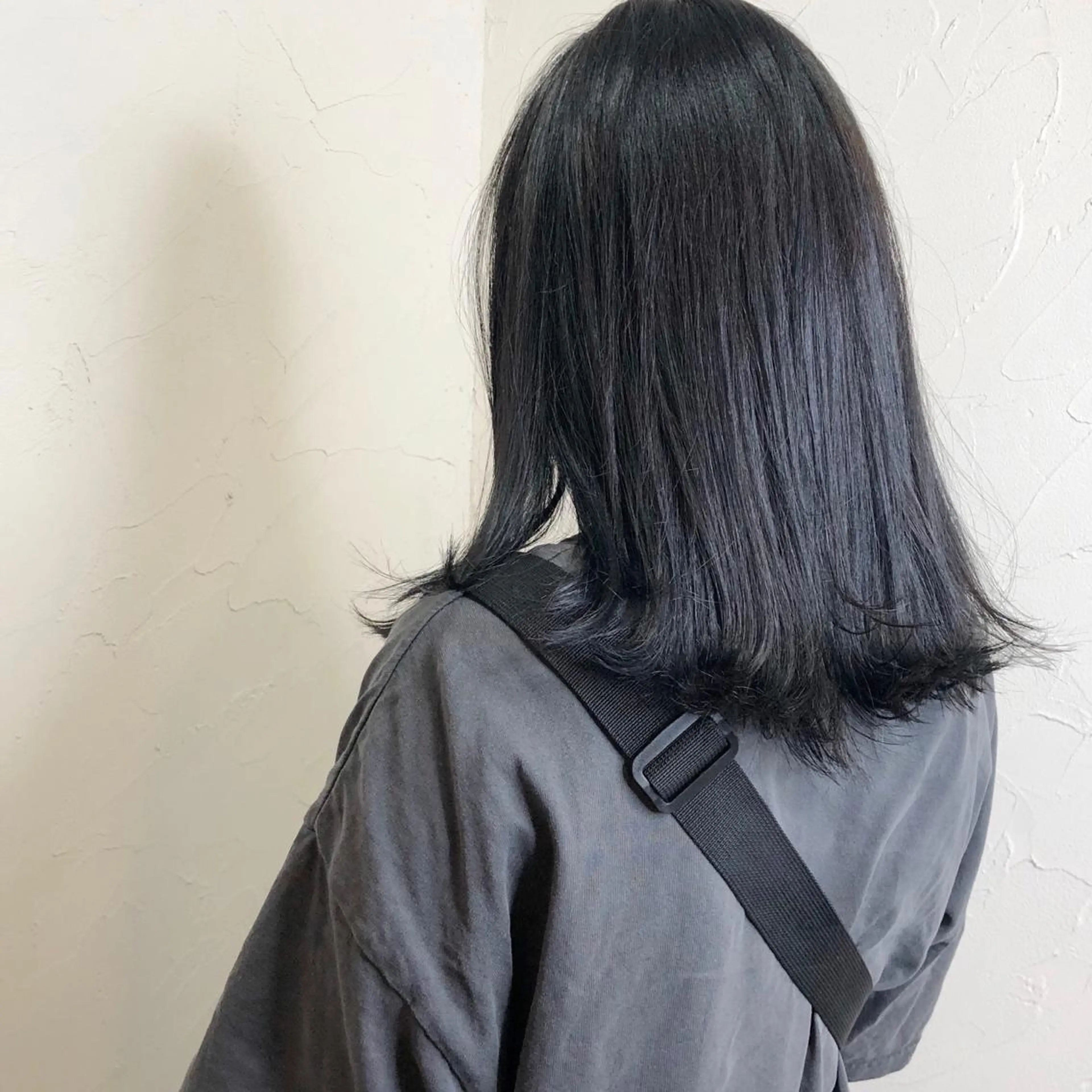 セミロング カラー 久力琴音''透明感 カラー''アレンジのヘアスタイル