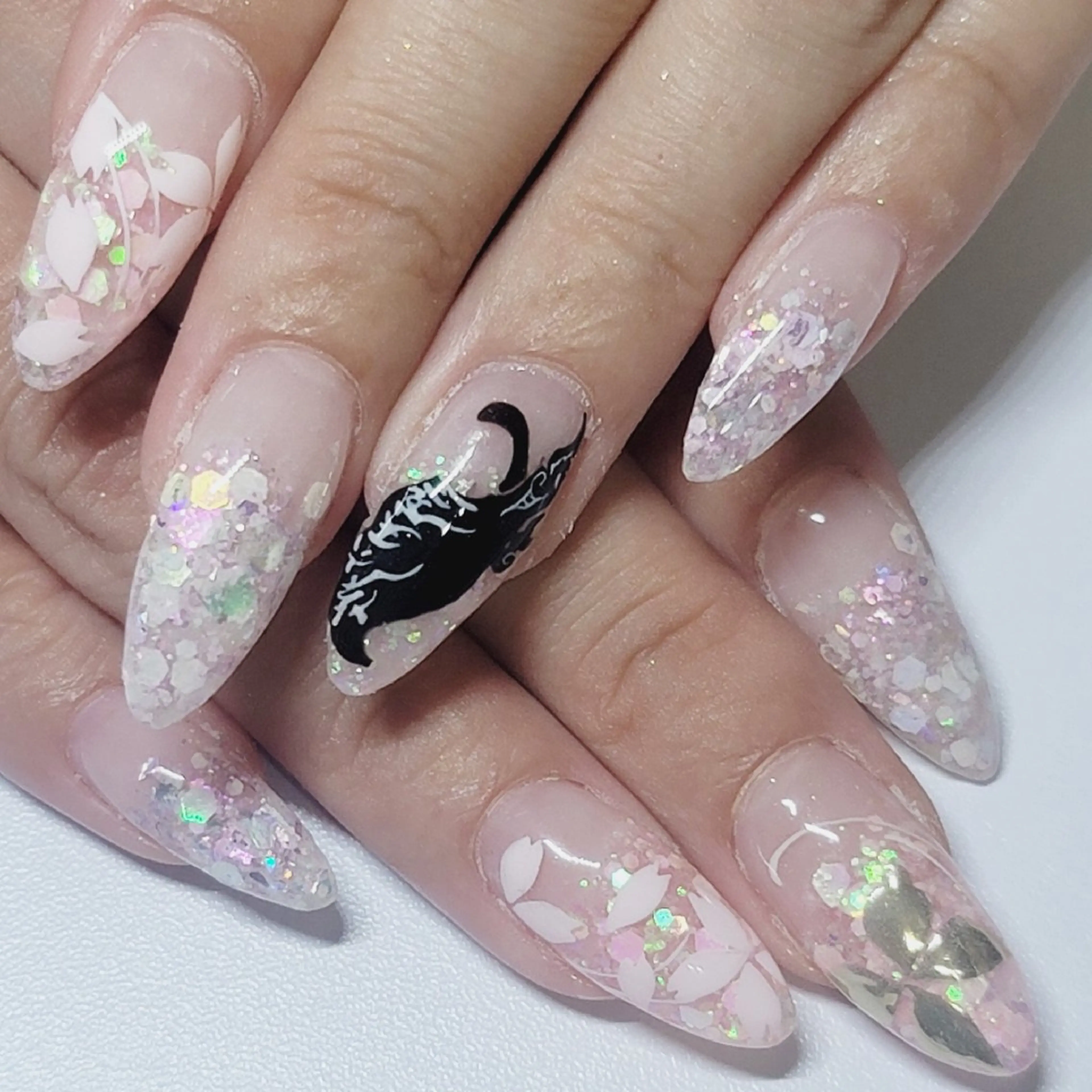 ネイル アートネイル 桜ネイル グラデーション ホログラムネイル ラメ(グリッター) ハンドネイル よしだ ひろきのネイルデザイン