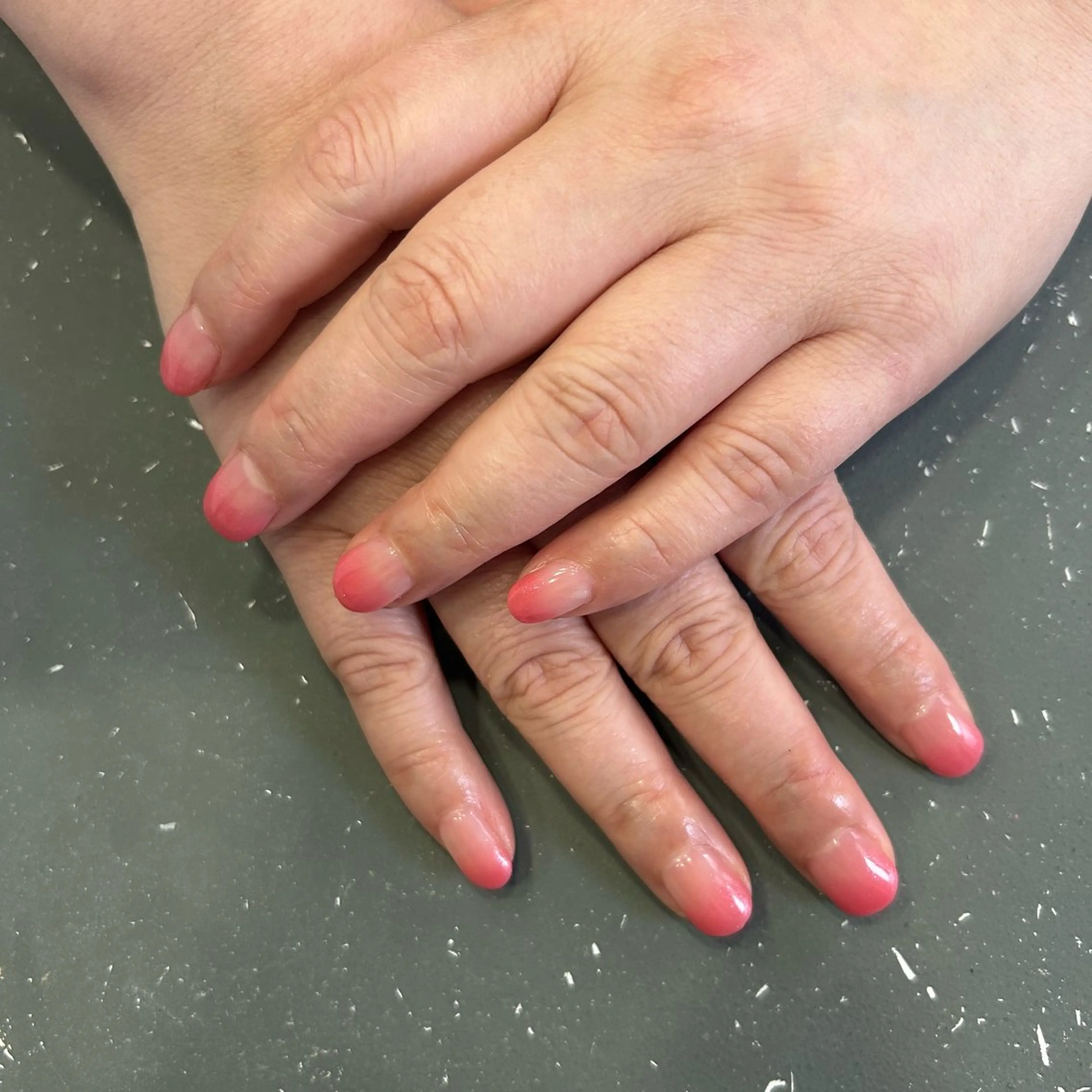 ネイル グラデーション ネイルサロンエーナイン琴似店所属・エーナイン琴似店 HARUNAのネイルデザイン