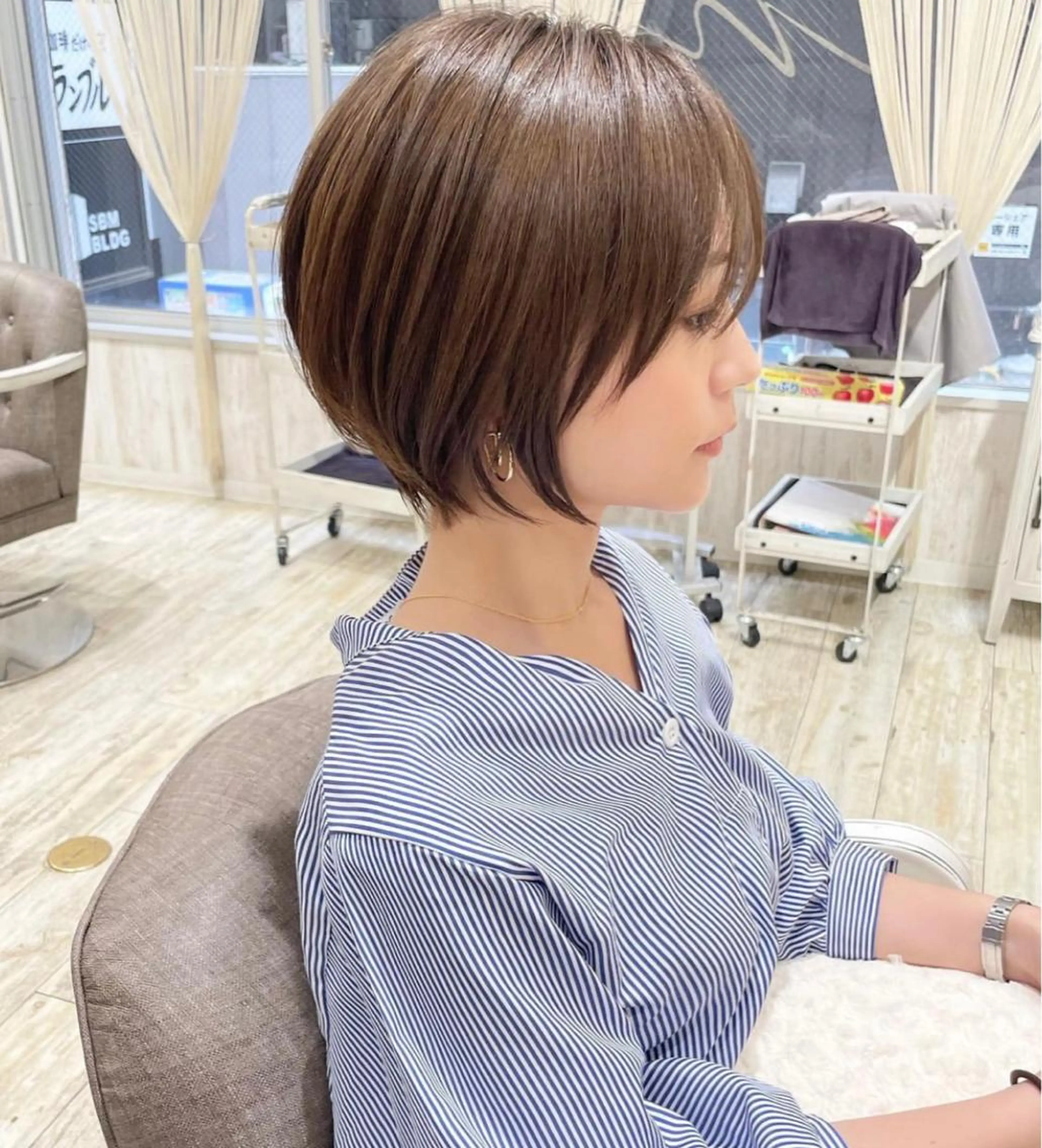 ショート カット 小野 明日香のヘアスタイル