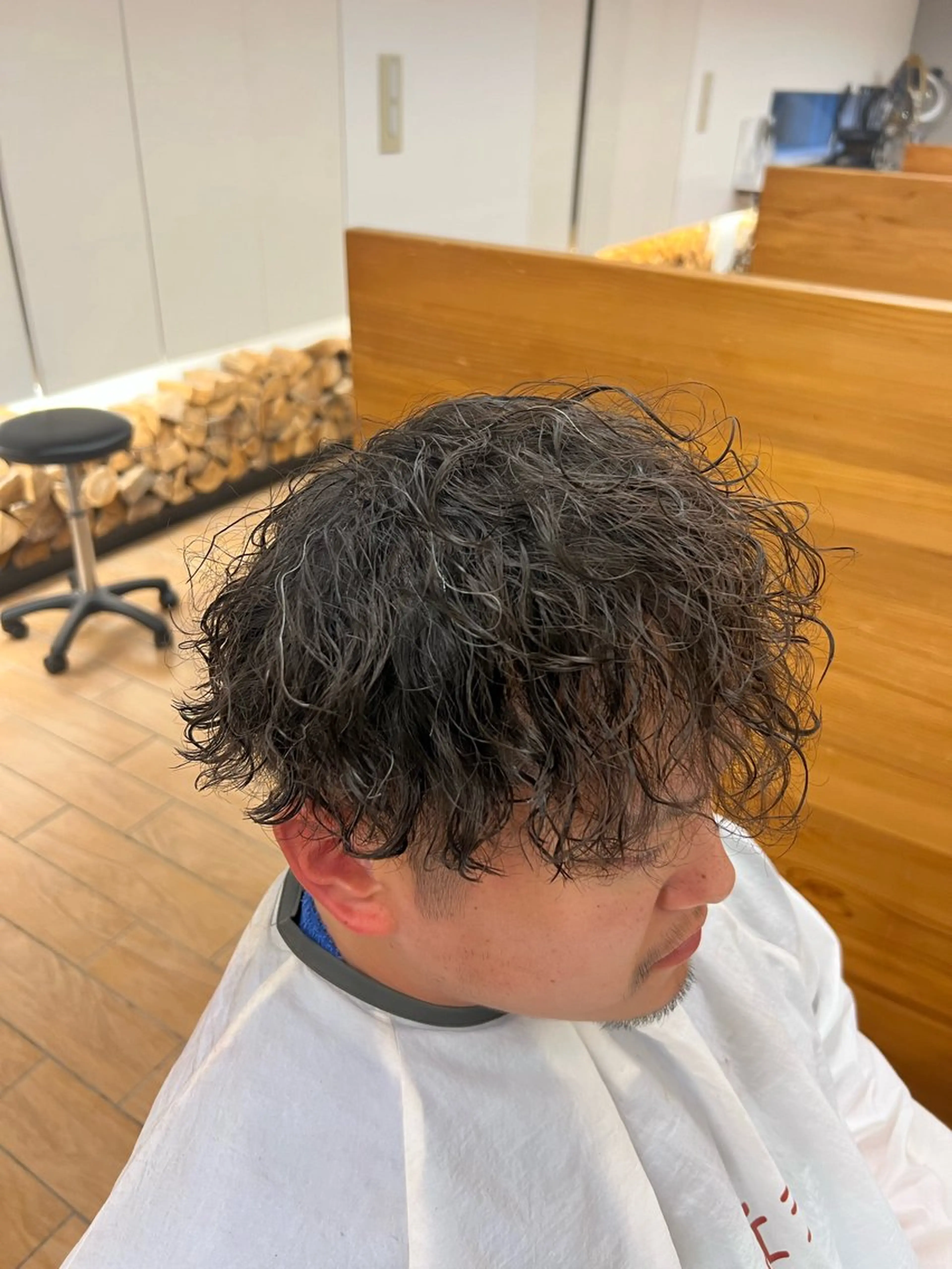 ショート パーマ メンズ メンズパーマ ツイストスパイラルパーマ スパイラルパーマ 櫻井涼央 ／メンズ特化／短髪／のヘアスタイル