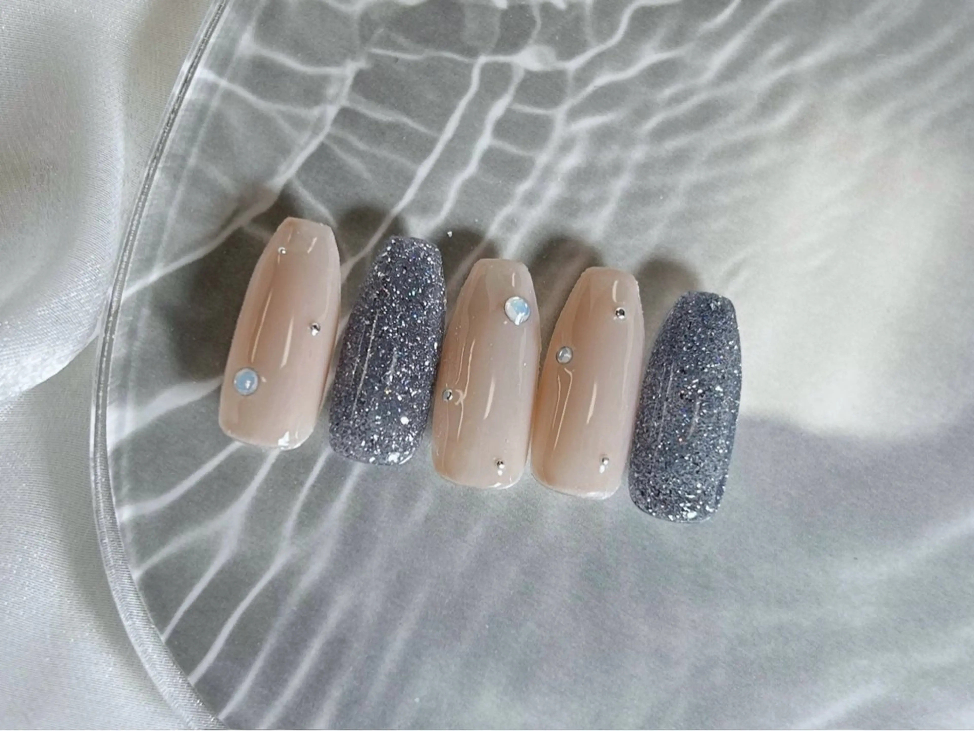 ネイル ハンドネイル peTiT chikaneのマツエク・マツパデザイン