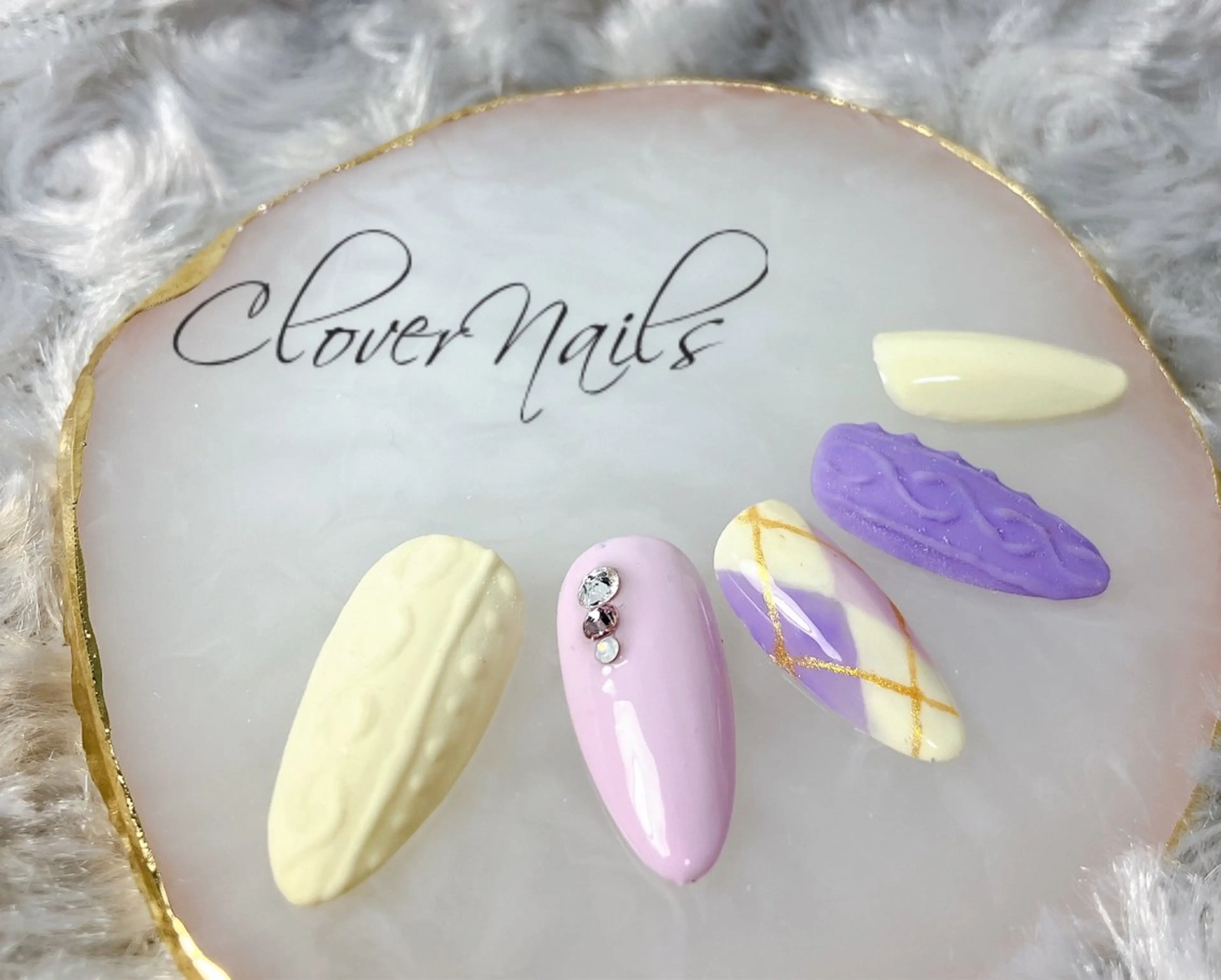 ネイル 自宅ネイルサロン クロバーネイルのネイルデザイン