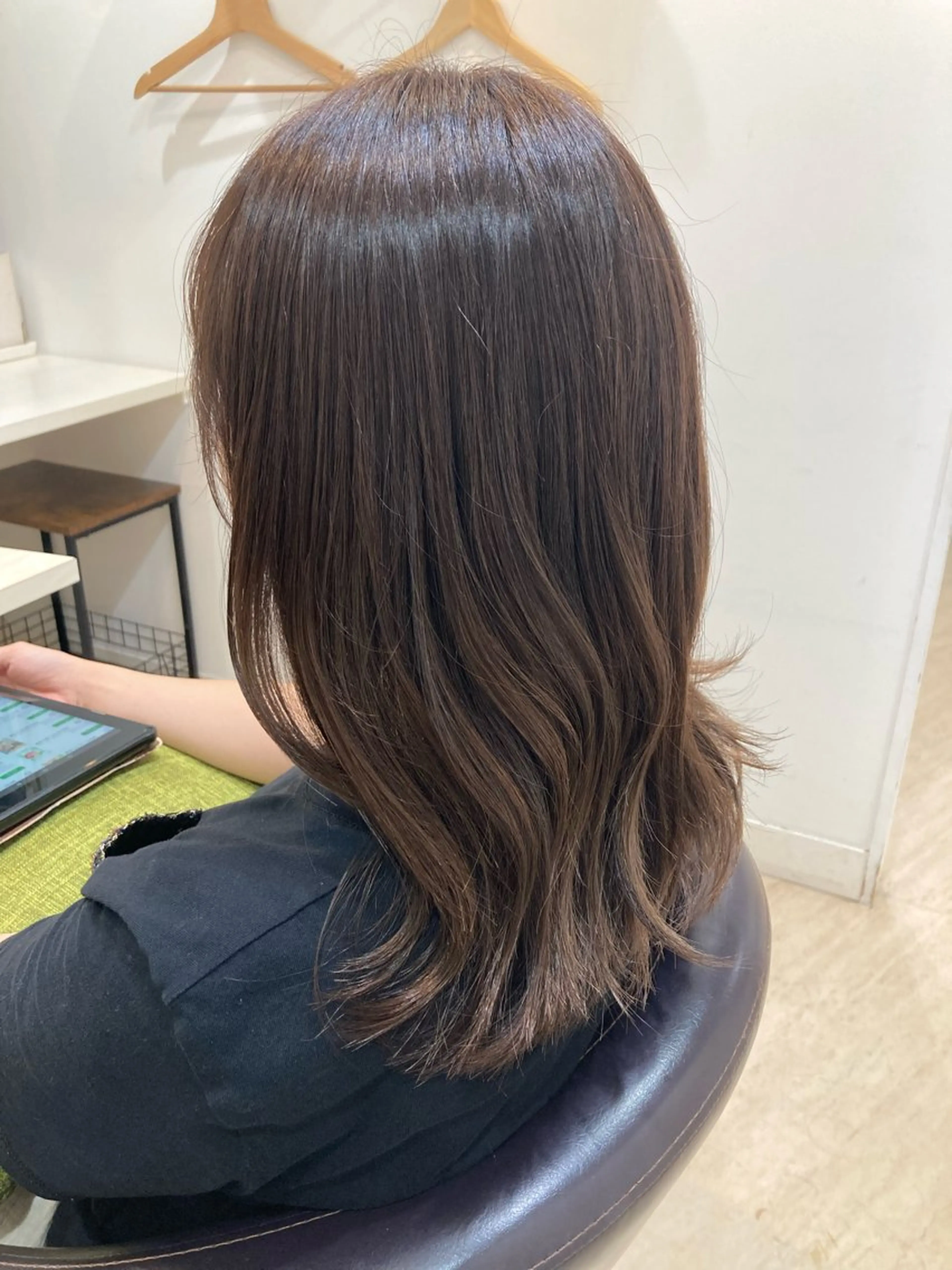 ミディアム カラー カット ヘアカラー 韓国風⭐️くびれヘア 🍀高津かえでのヘアスタイル