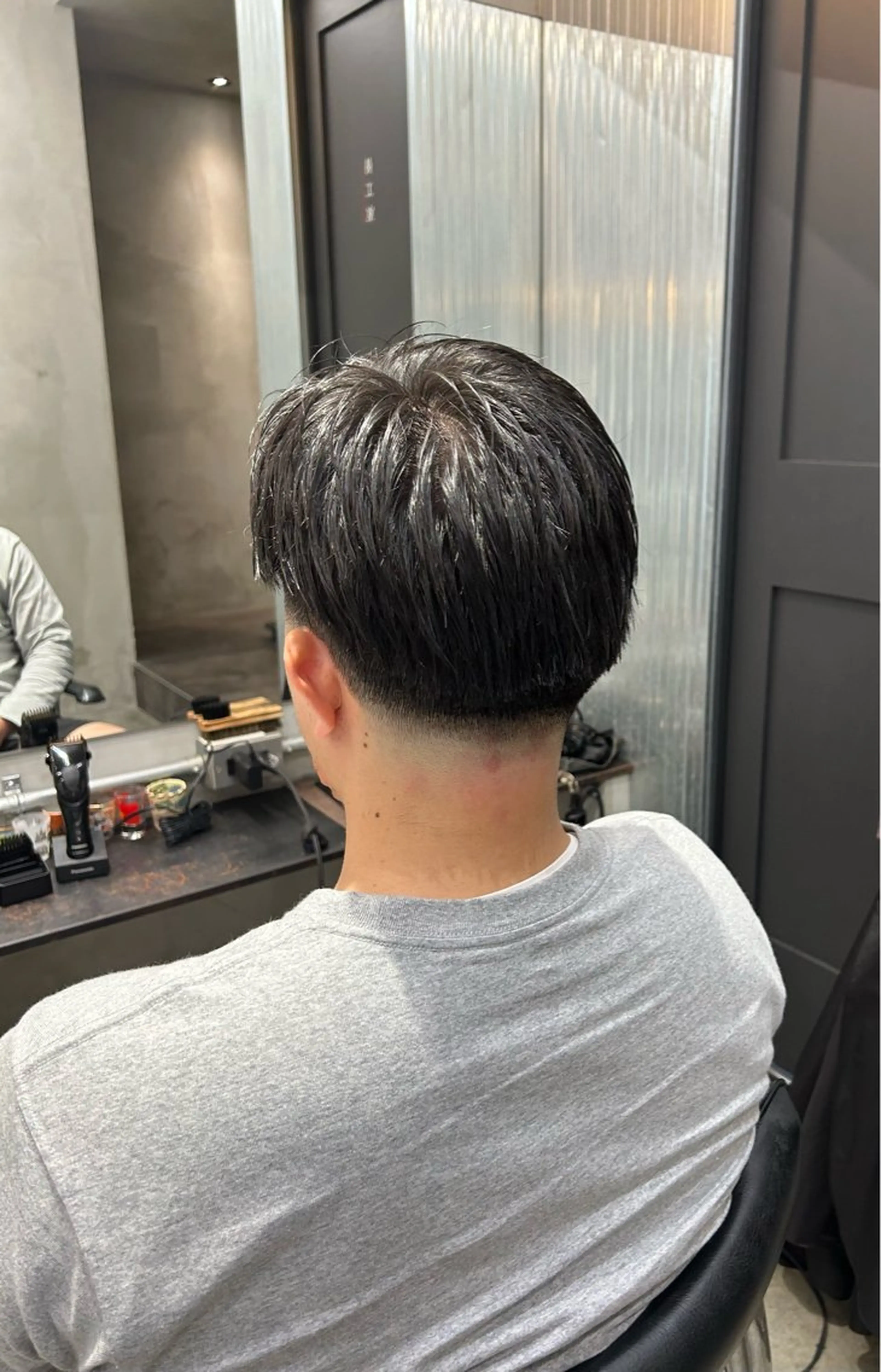 ミディアム メンズ フェードカット 【明大前フェード/ メンズパーマ/岳】のヘアスタイル