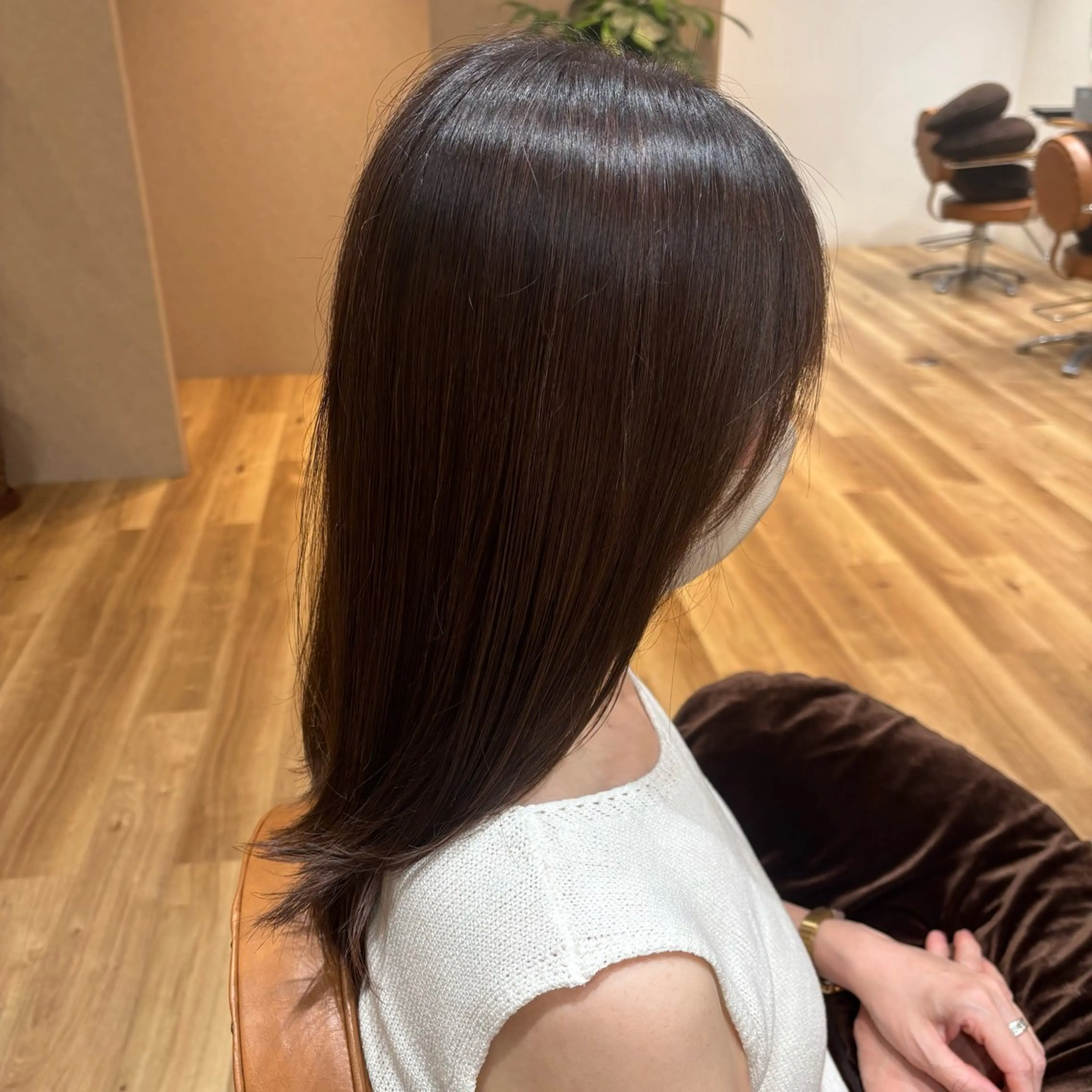 カラー 小西 七菜子のヘアスタイル