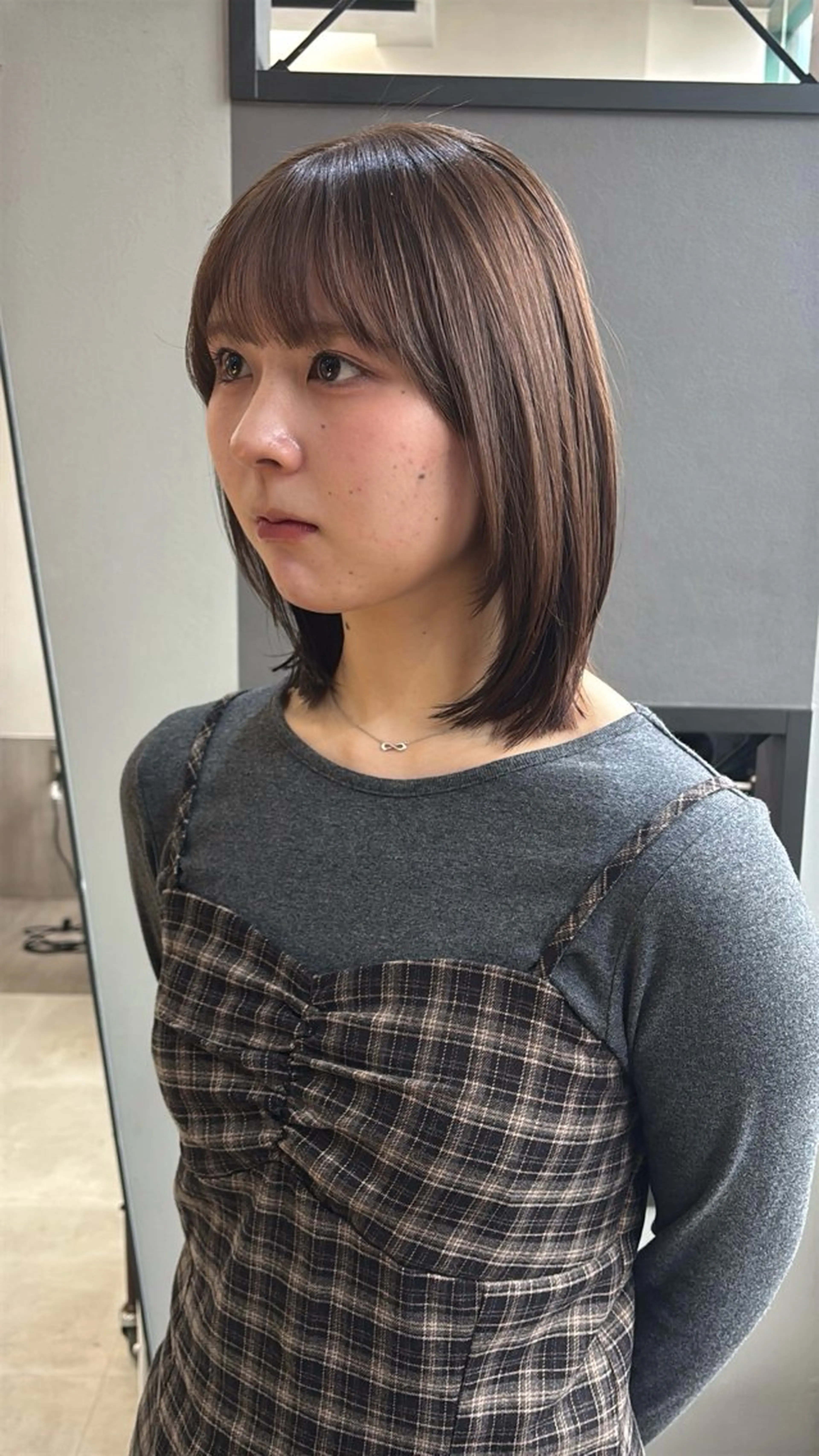 セミロング カット ヘアカラー トリートメント ヘッドスパ ヘアセット 韓国ヘア/ブリーチ無 しWカラー/オリーブのヘアスタイル