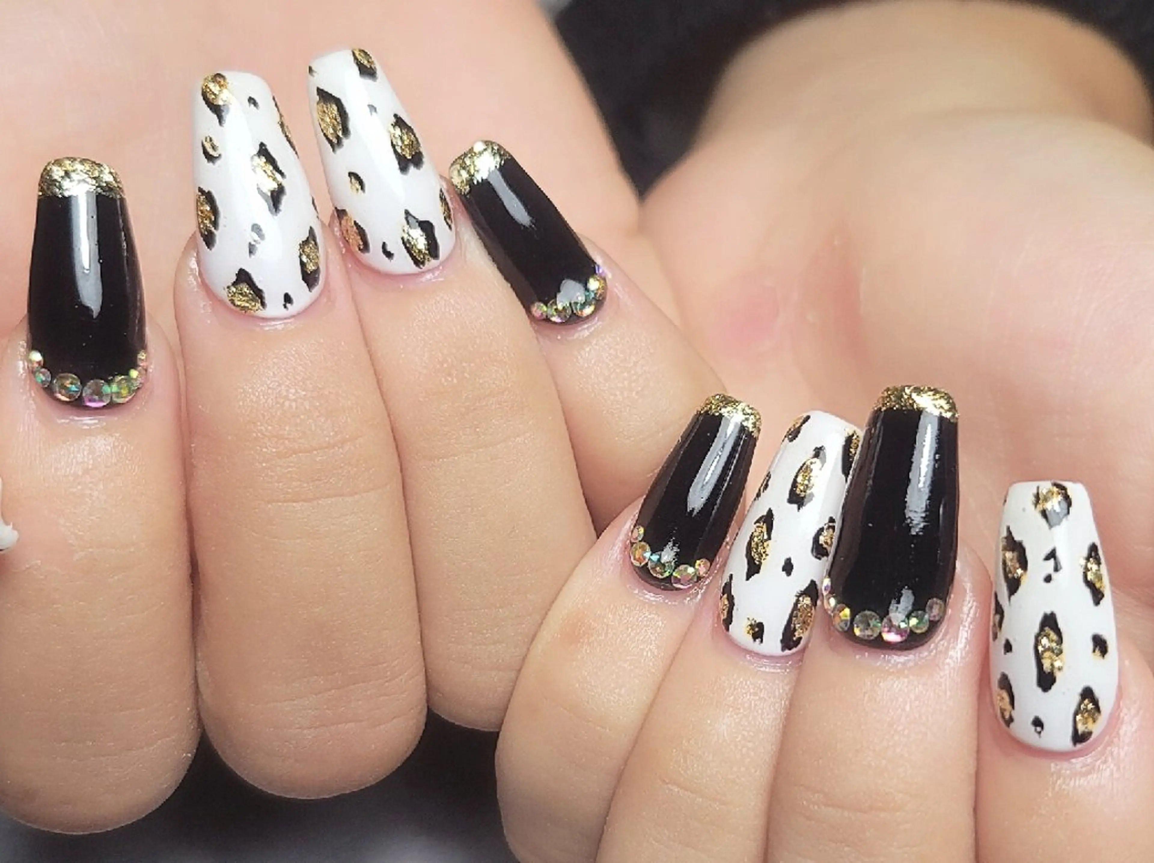 ネイル アニマル柄 ハンドネイル ハンドケア MU5-nail 金山ネイルサロンのネイルデザイン