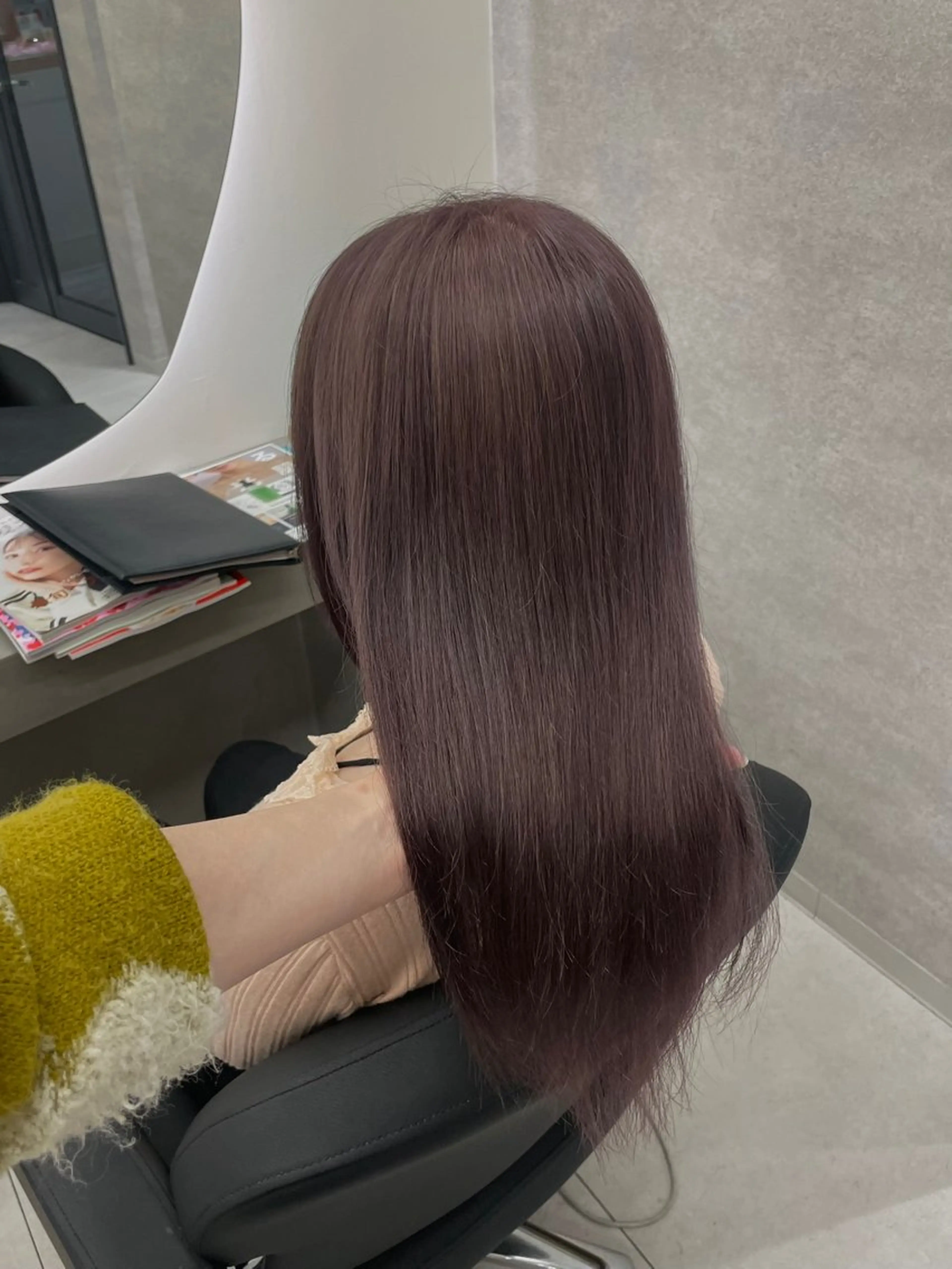 セミロング カラー ブリーチ 透明感カラー グレージュ ラベンダーカラー ラベンダーグレージュ ヘアカラー 愛華 【geep】のヘアスタイル