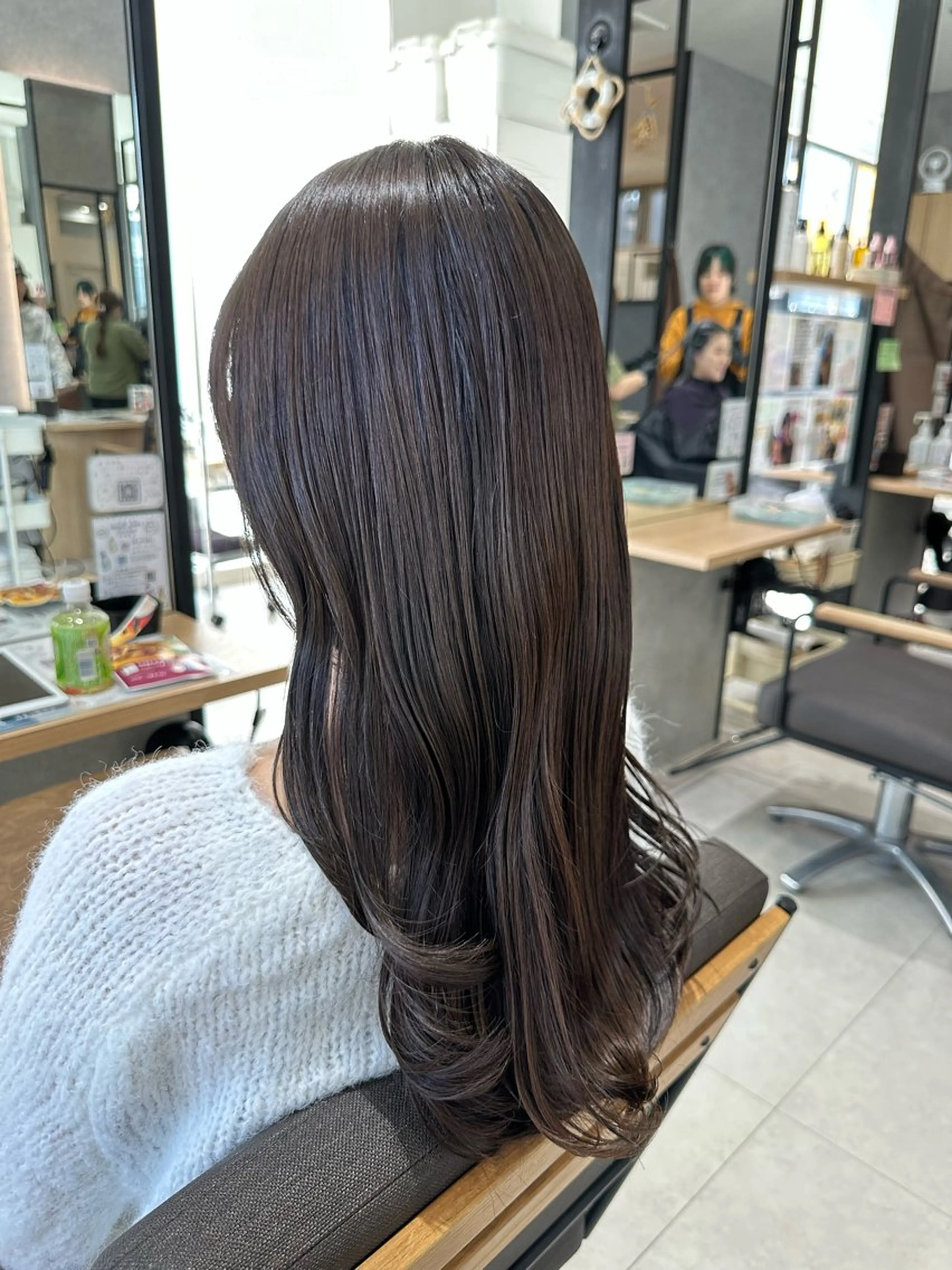 セミロング カラー ブラウンカラー ナチュラルブラウン 🍜のばた 🍜のヘアスタイル