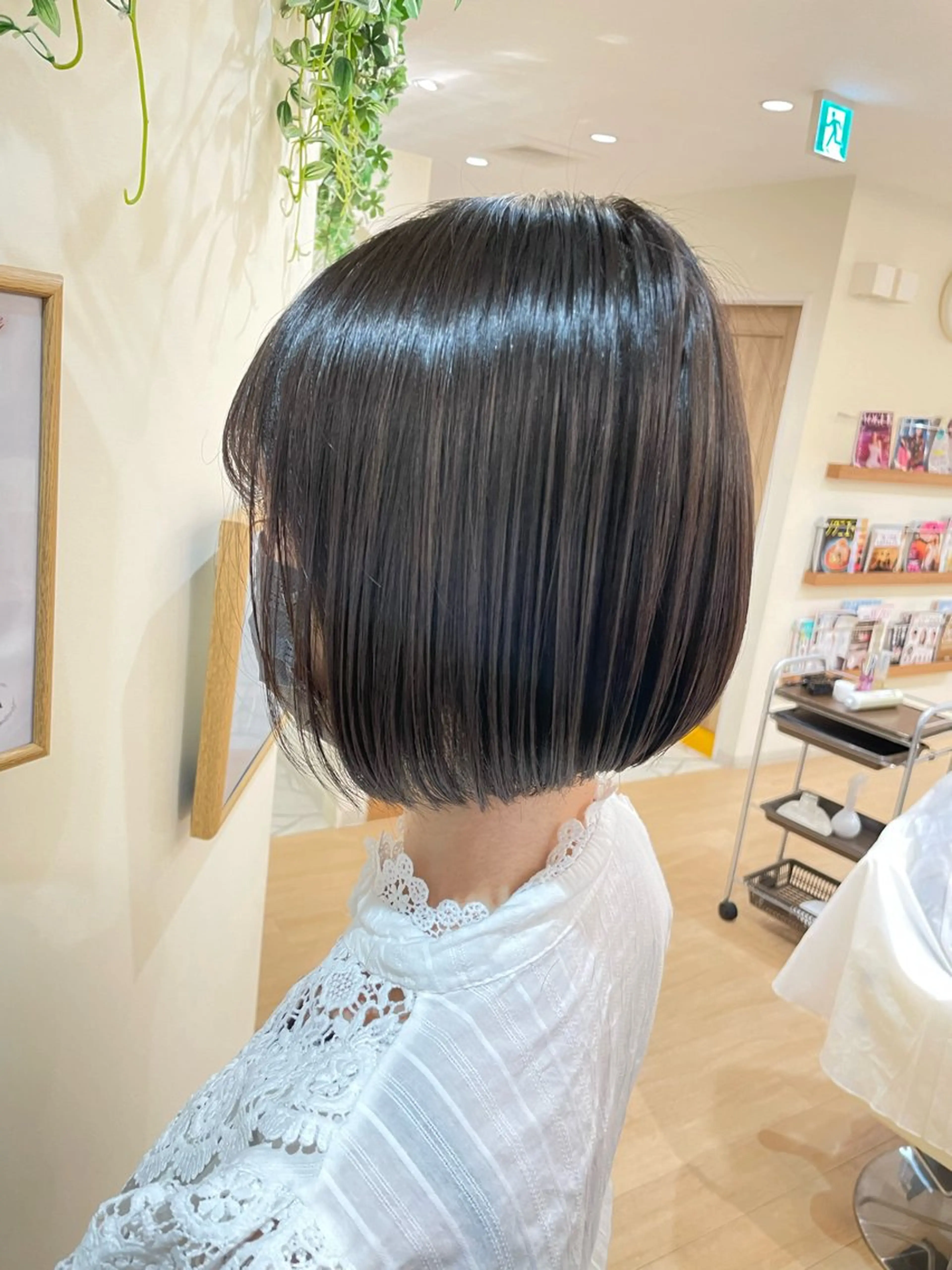 ショート ボブ 顔周りカット ヘアメイクアージュ所属・谷川 拓夢のヘアスタイル