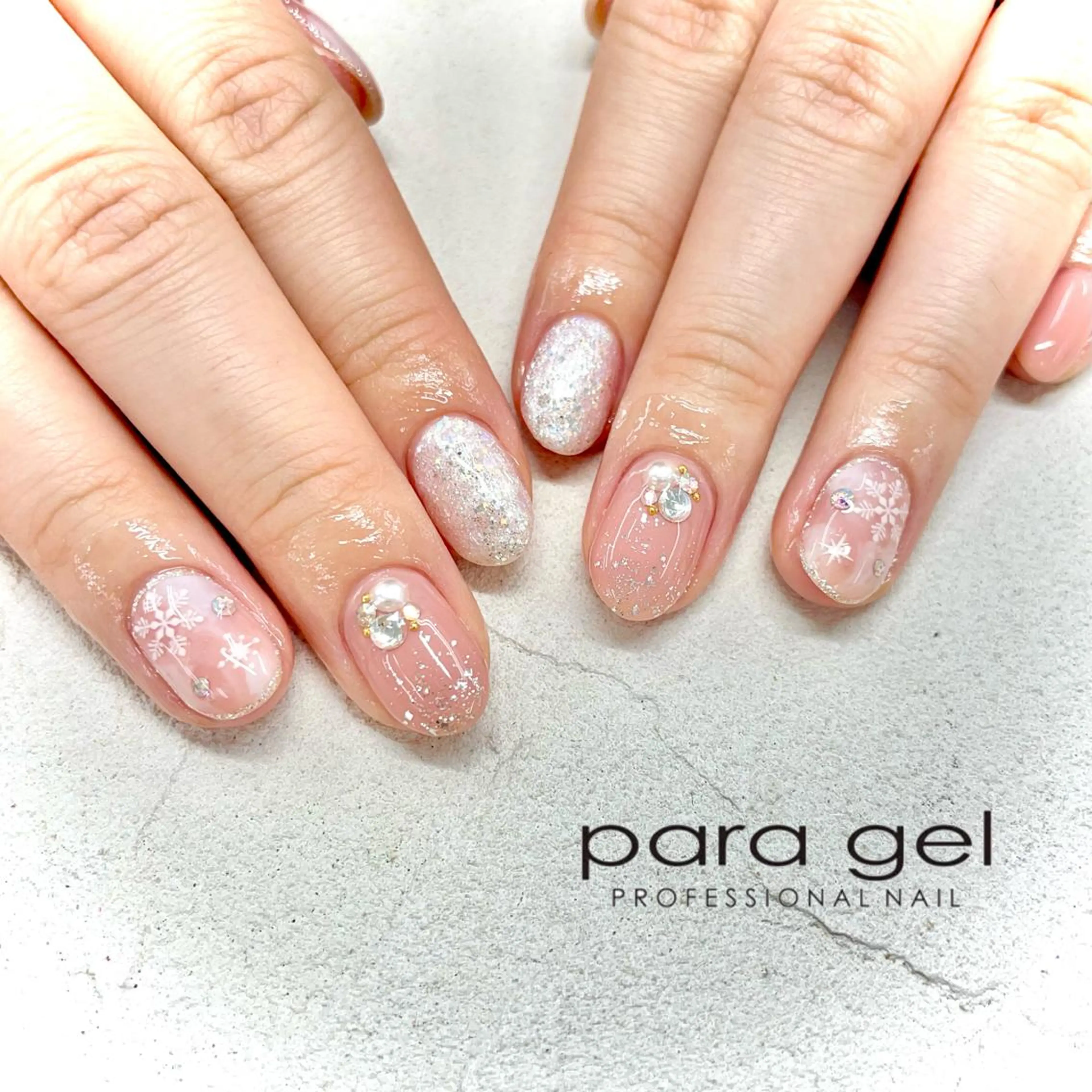 ネイル ジェルネイル グラデーション ラメ(グリッター) ラメグラデーション ニュアンスネイル Bianca🎀 ONODERAのネイルデザイン