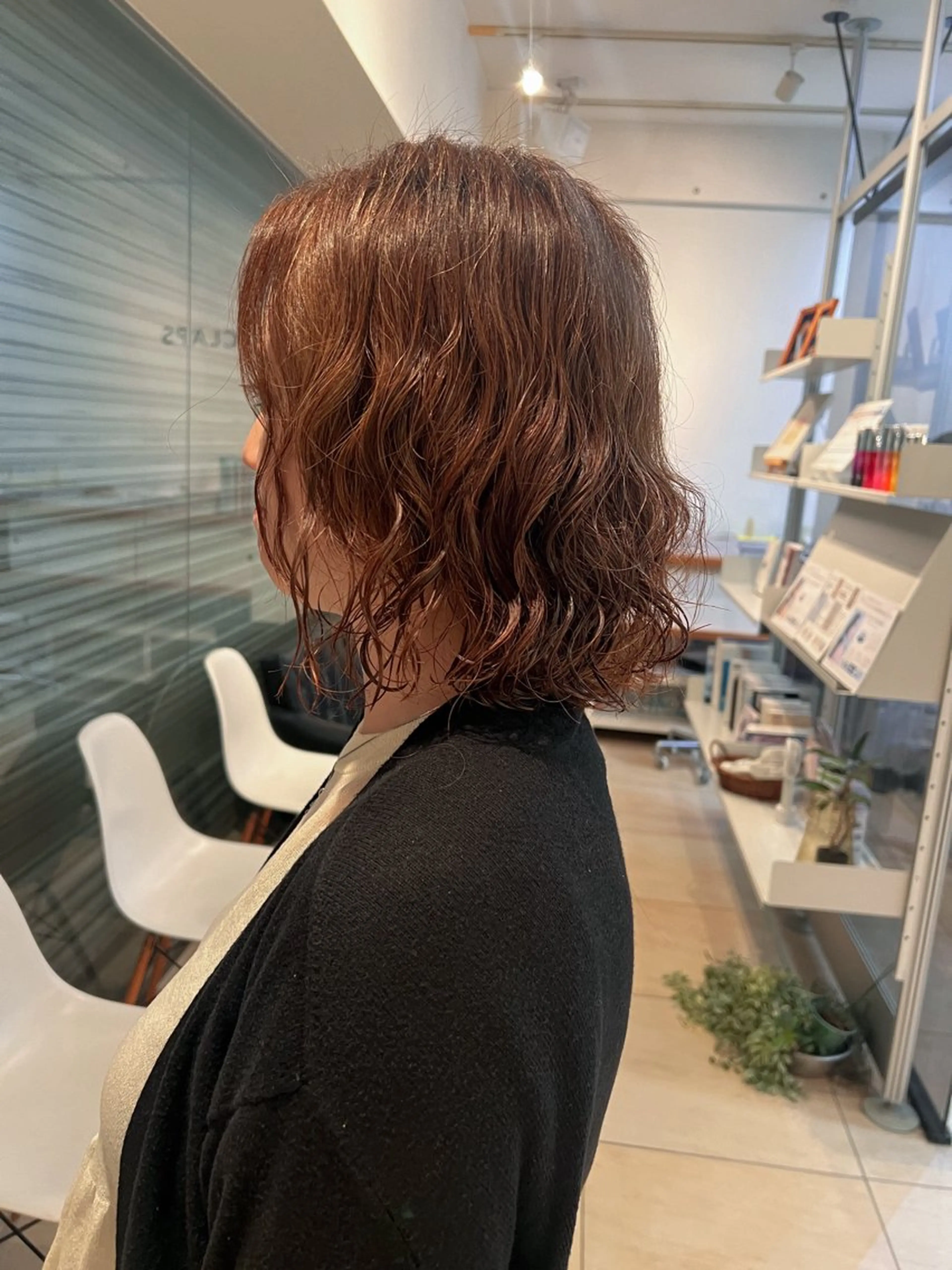 ショート パーマ リリカ🐈‍⬛ブリー チカラー/上永谷のヘアスタイル