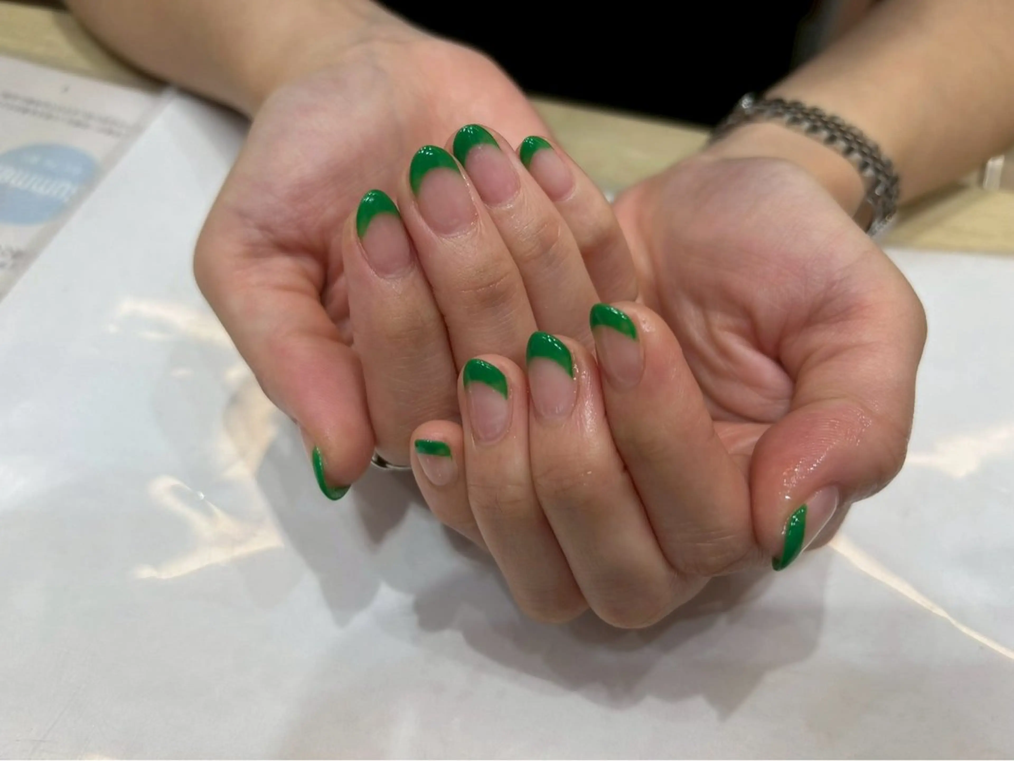 ネイル フレンチネイル 倉持 莉璃朱のネイルデザイン