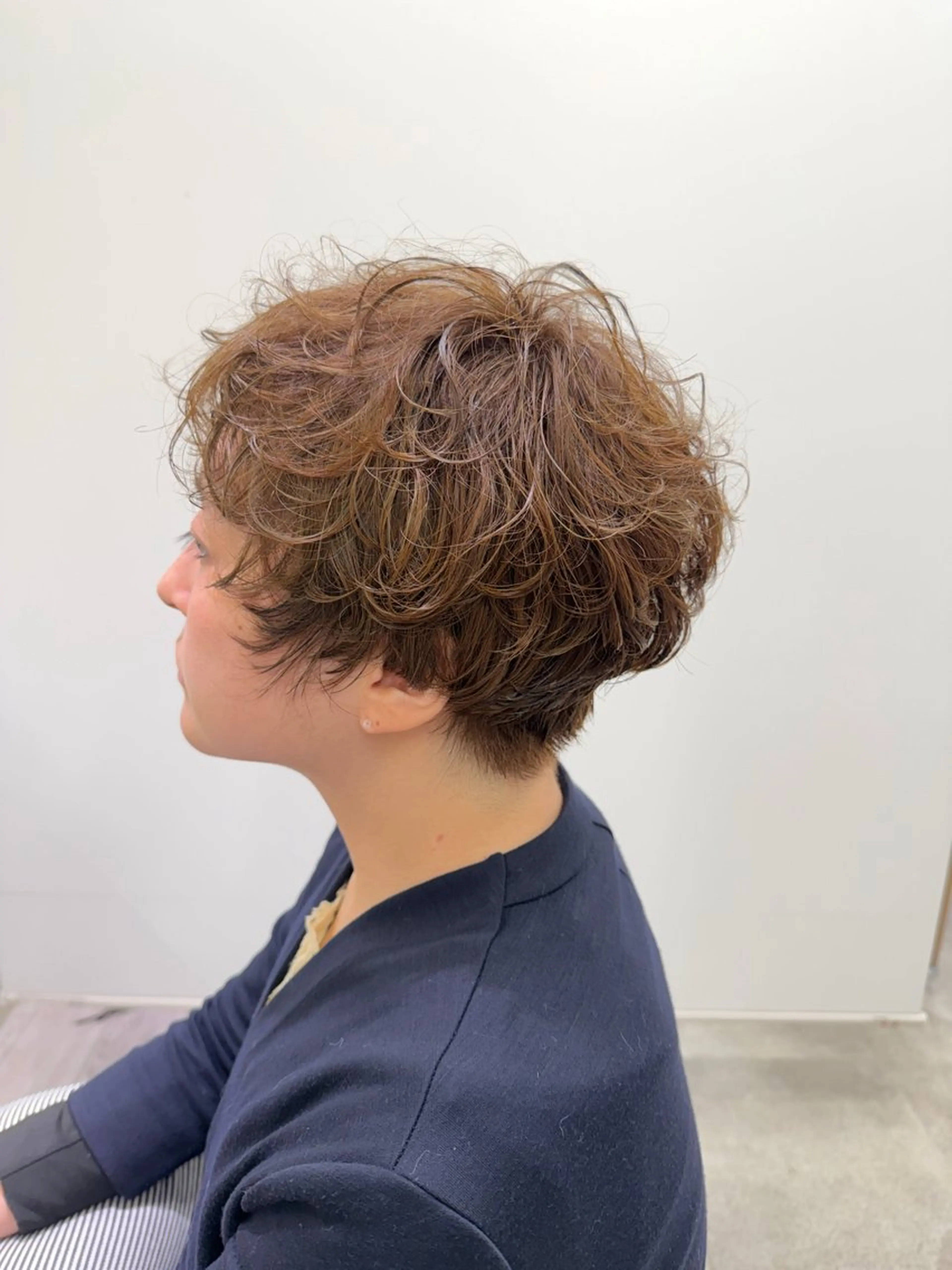 ショート パーマ くせ毛 くせ毛と ショートカット美容師のヘアスタイル