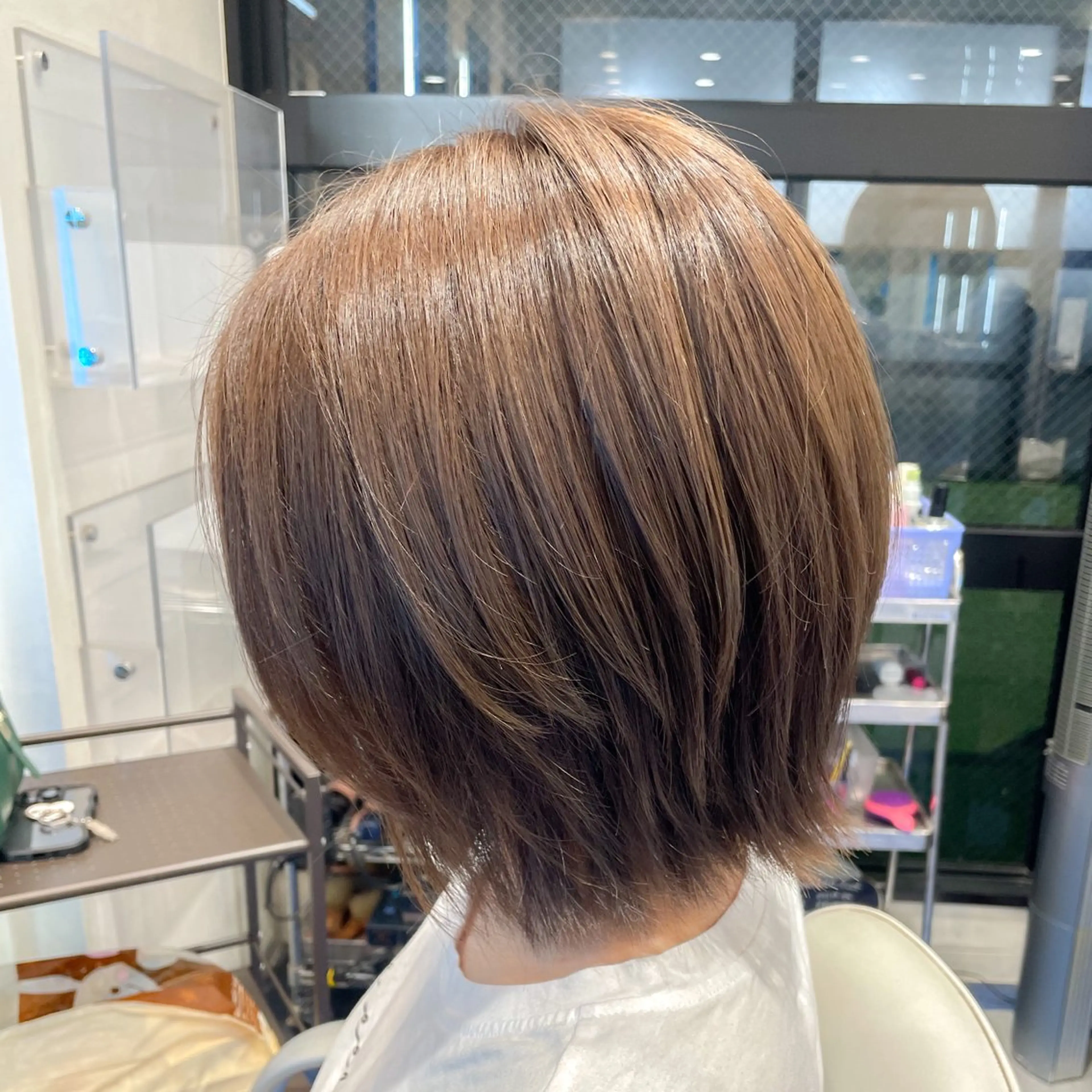 ショート ボブレイヤー ボブ レイヤーカット 外ハネヘア 伊藤 未来のヘアスタイル