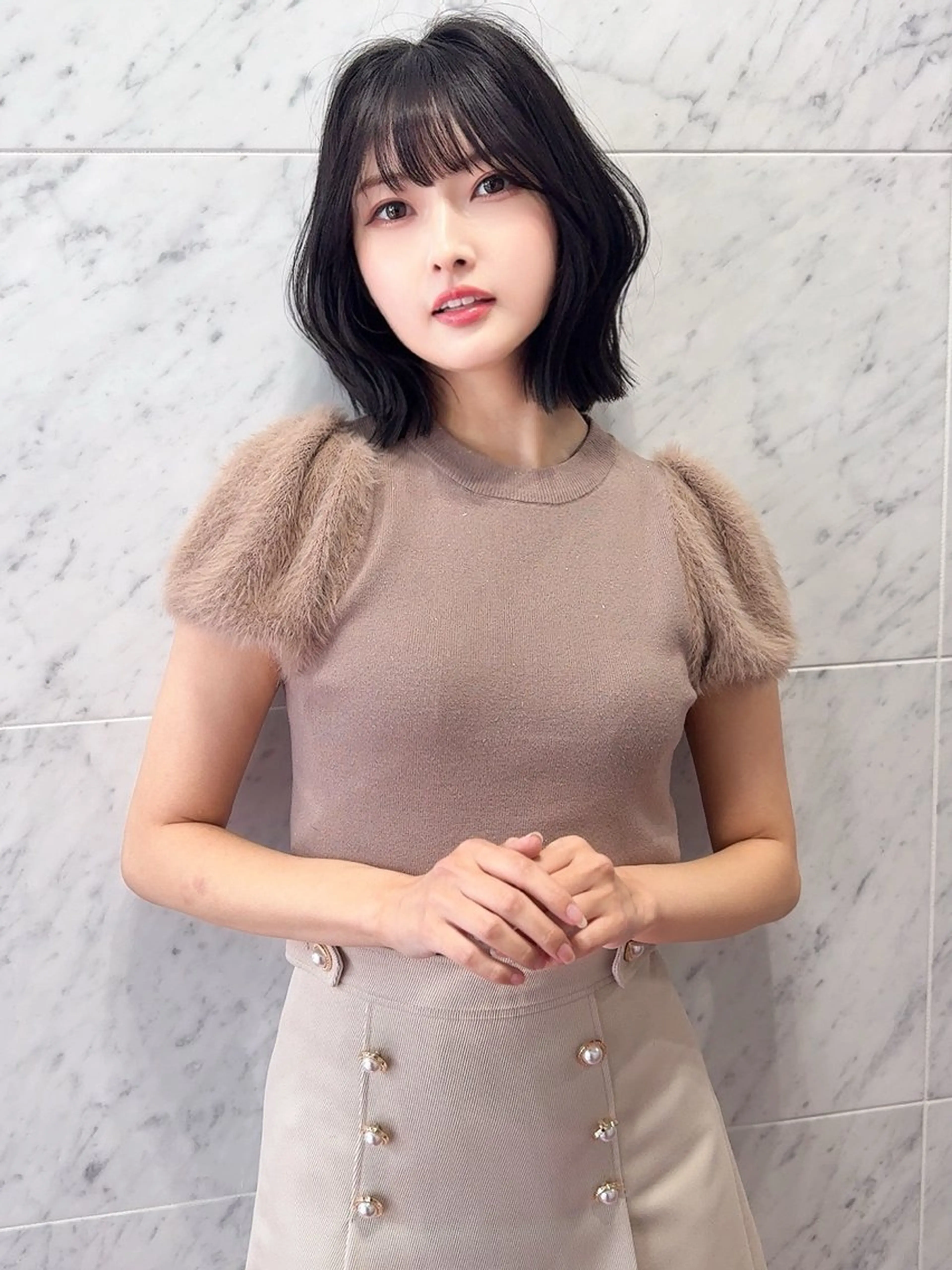 ミディアム ショートボブ 韓国風カラー ボブ くびれヘア エギョモリ ボブ/顔周りカット /縮毛矯正/鈴木隆太のヘアスタイル