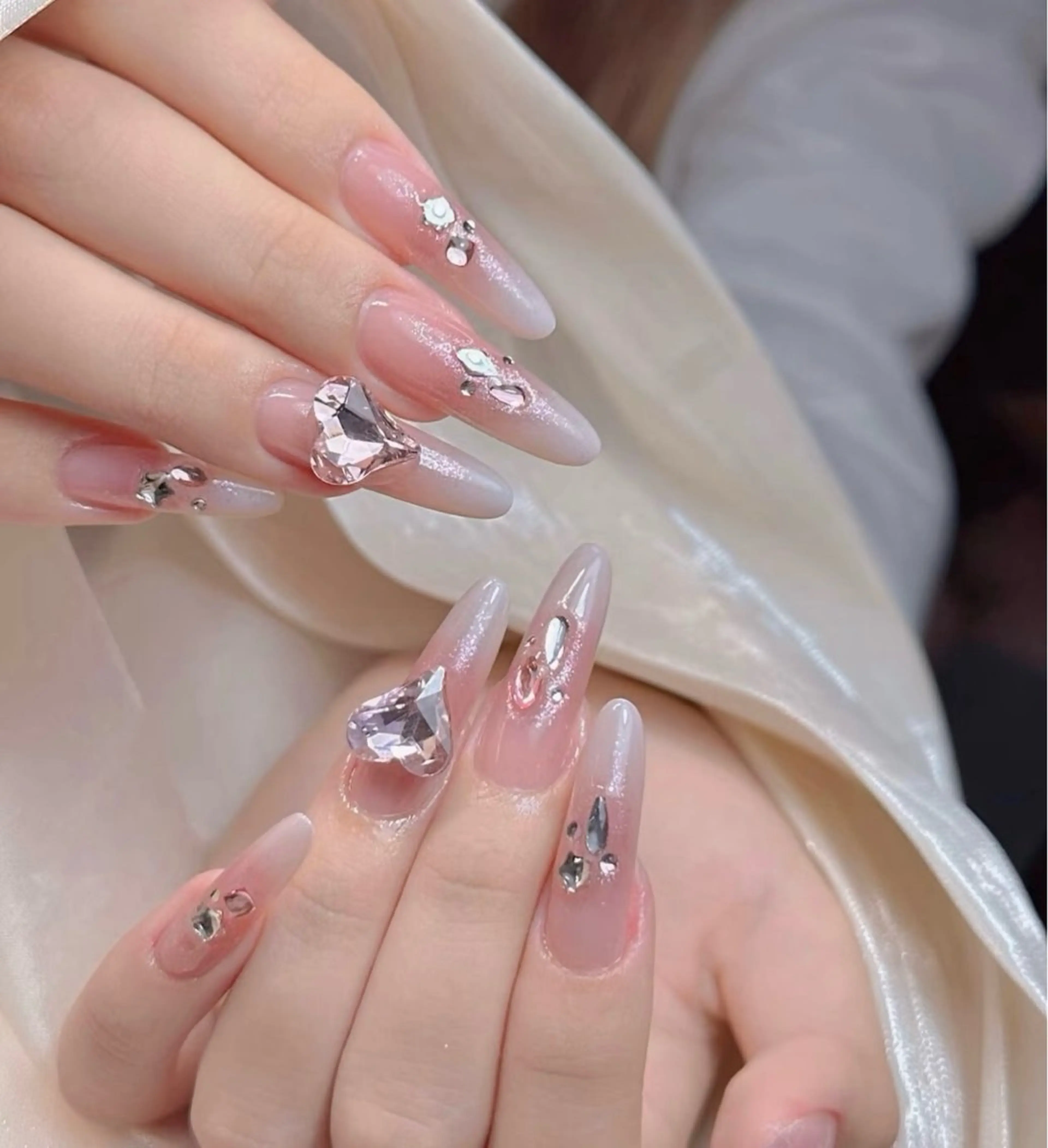 ネイル チークネイル 長さ出し フレンチネイル ガーリー 韓国ネイル sun nail池袋 モデル募集のネイルデザイン