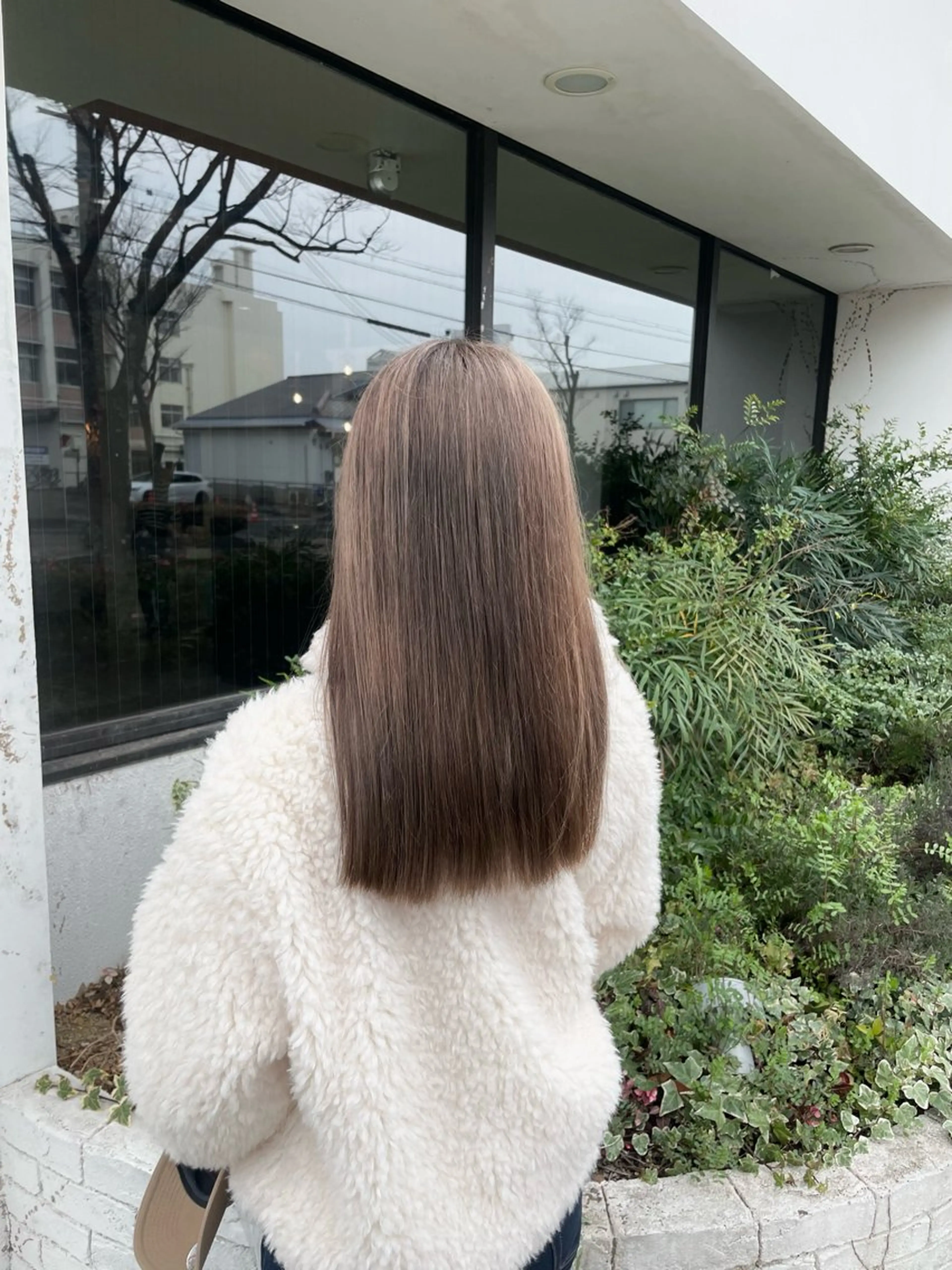 ロング ROZA germe所属・SHIO / ハイトーンカラーのヘアスタイル