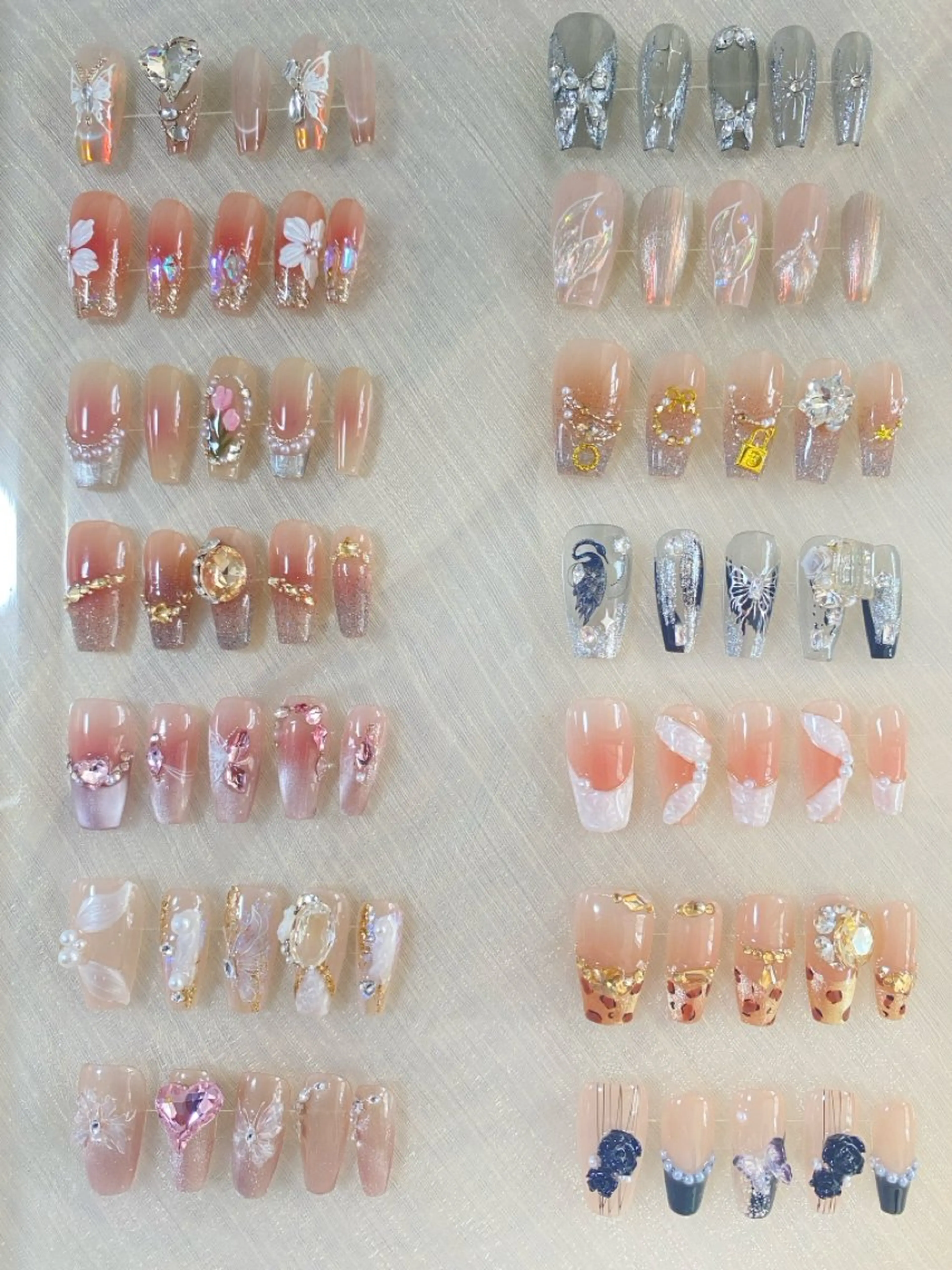 【つけ爪】ワンホンデザインロングの写真