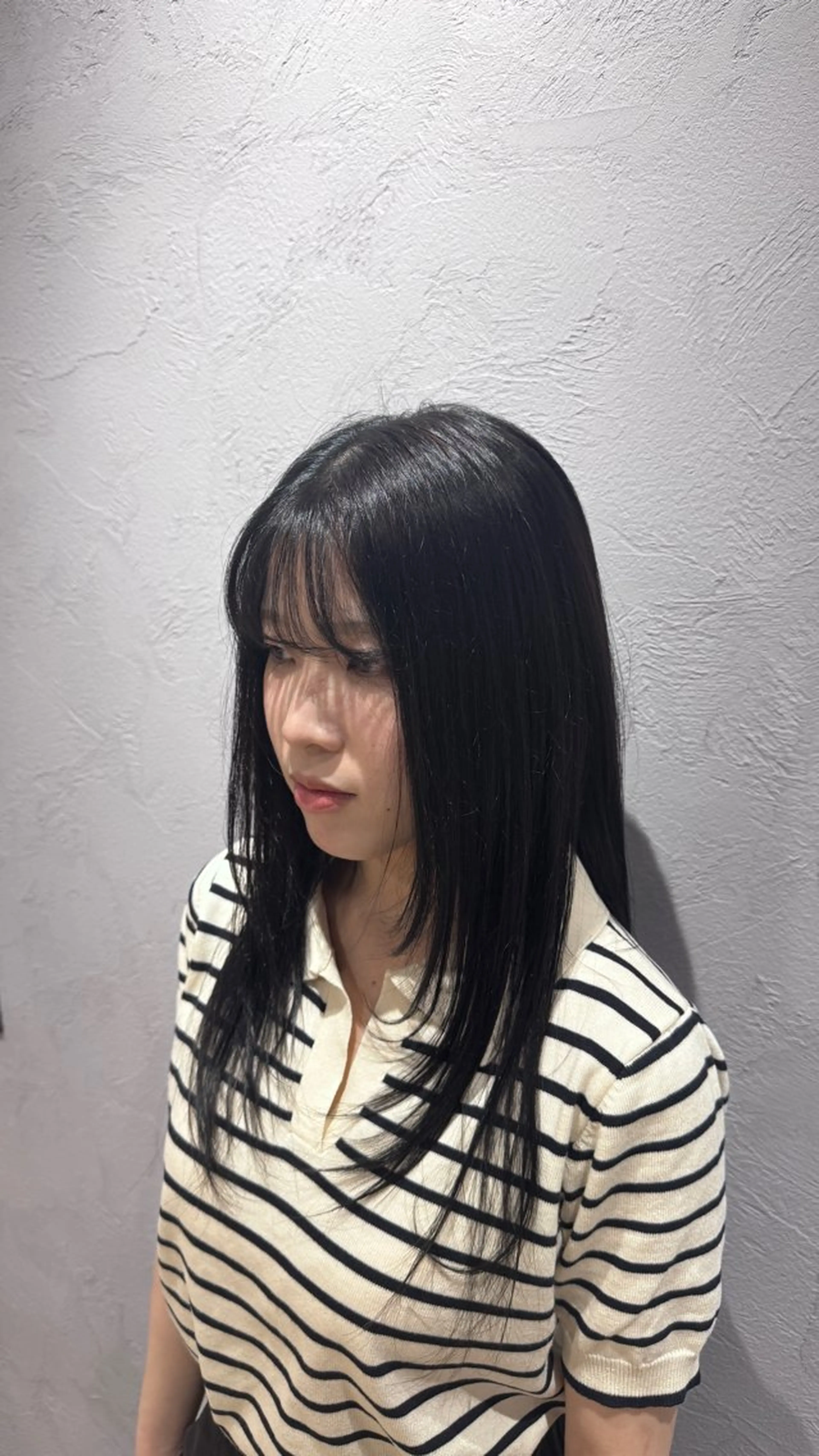 カラー 黒髪 鈴木 雅捺のヘアスタイル
