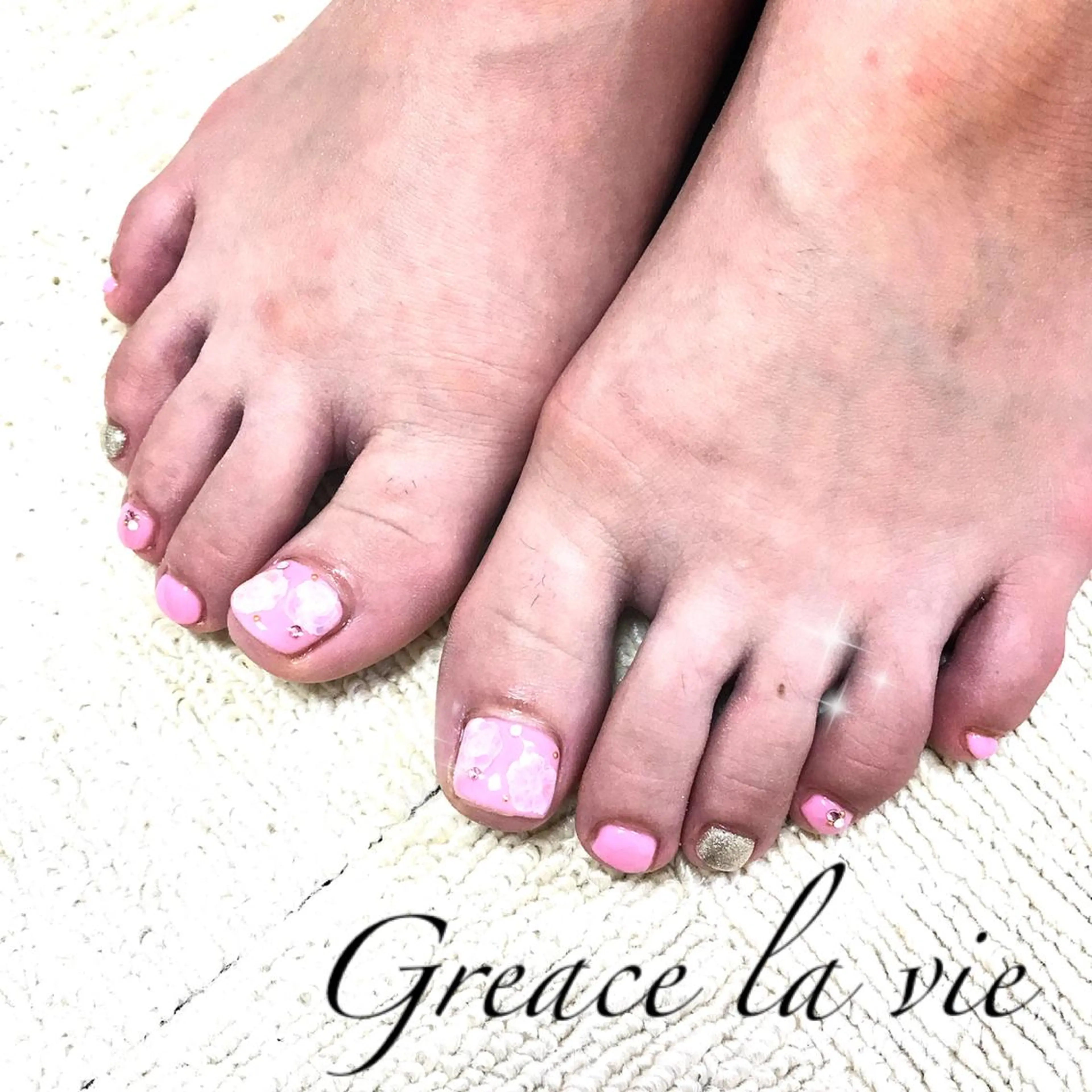 ショート カラー パーマ ヘアアレンジ キッズ ネイル マツエク・マツパ Greace la vie所属・Greace  la vieのネイルデザイン