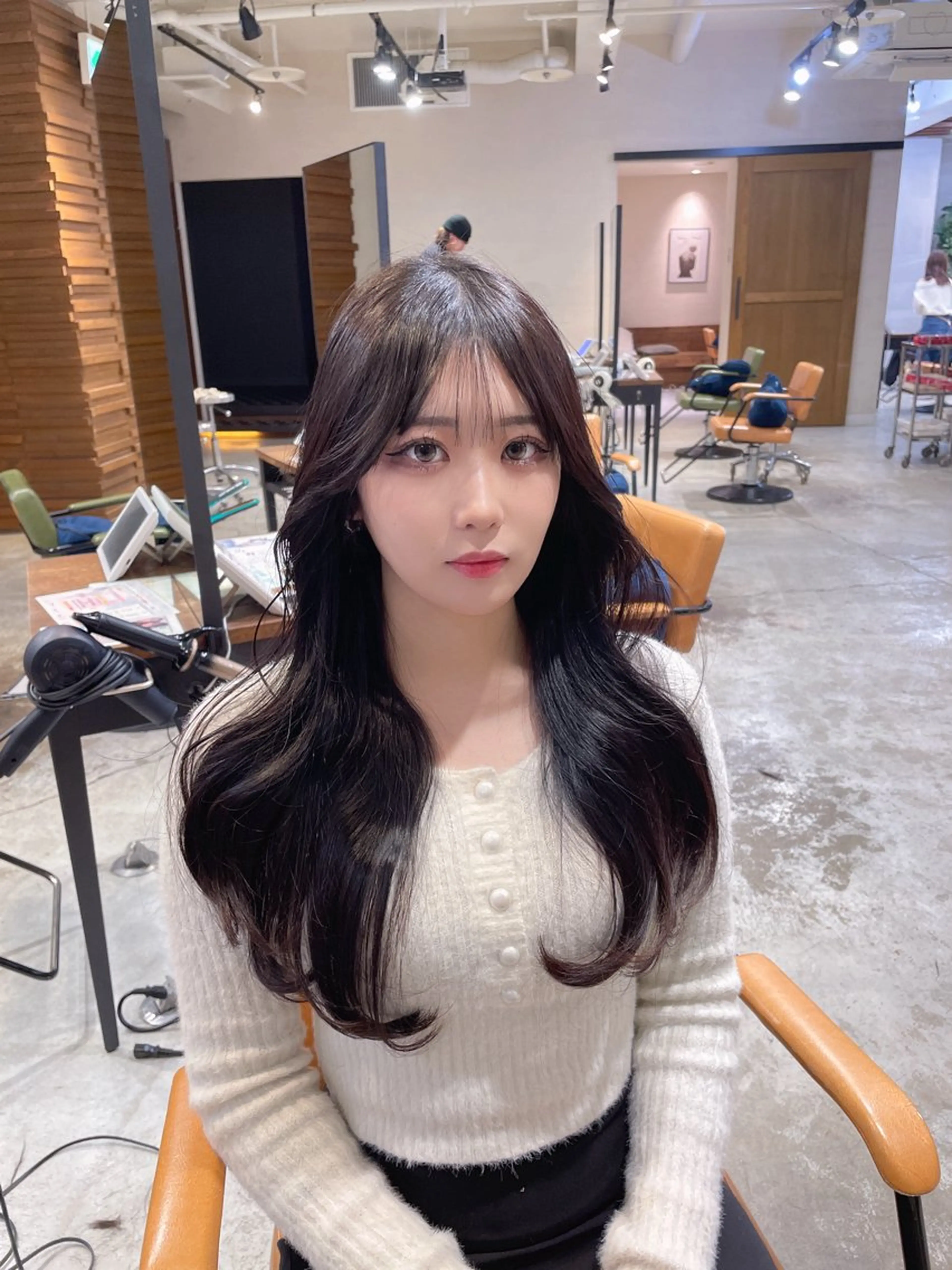ロング kiti SAKAE所属・のり/顔まわり/韓国 /レイヤーカットのヘアスタイル