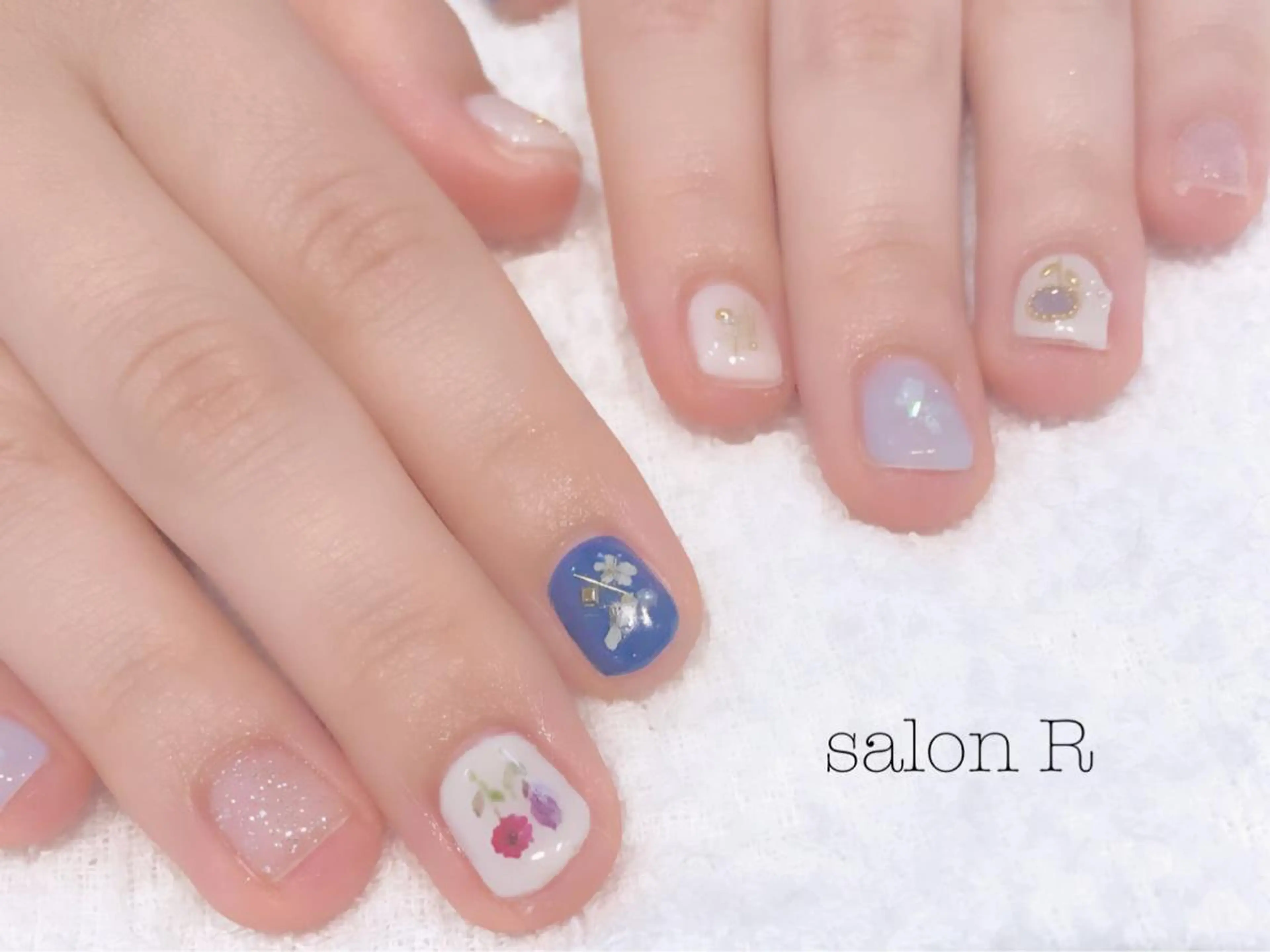 ネイル フラワーネイル Re Pearl～コーディネートサロン～ 市駅前店所属・NARUMI HYODOのネイルデザイン