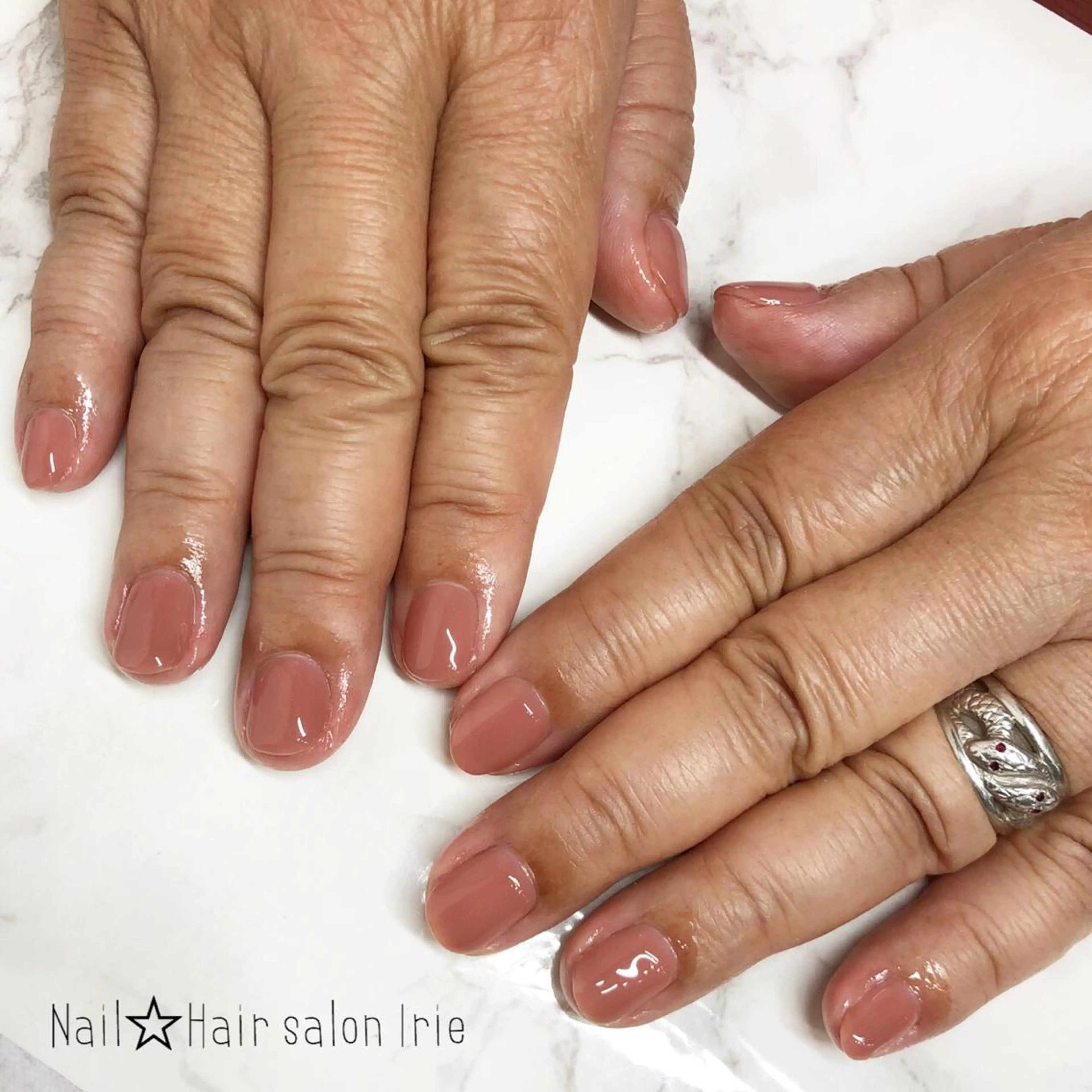 ネイル ハンドネイル ハンドケア Hair salon Irie所属・與儀 知佳のネイルデザイン