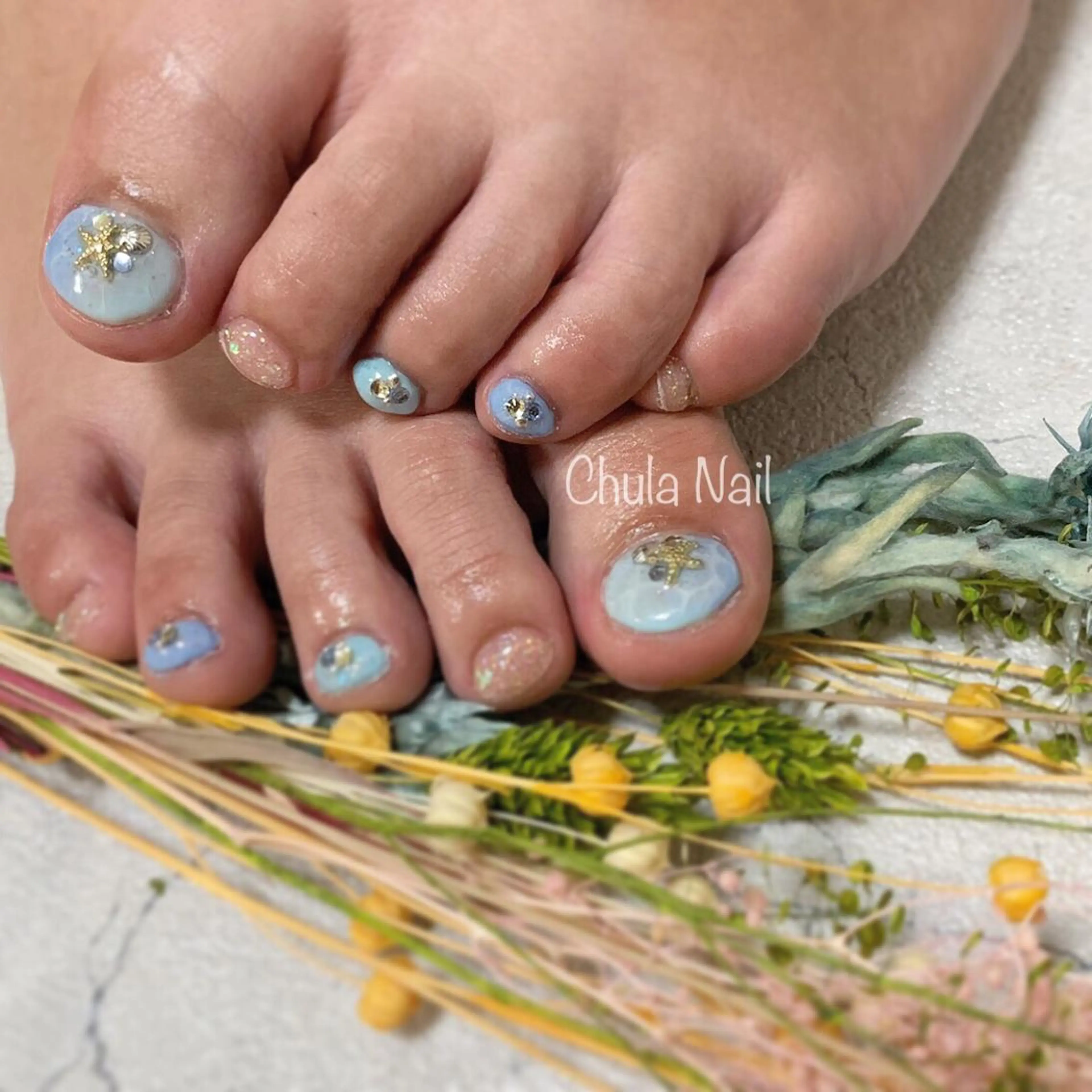 ネイル 持ち込み ストーンネイル フットネイル ëmma nail_ by chulaのネイルデザイン