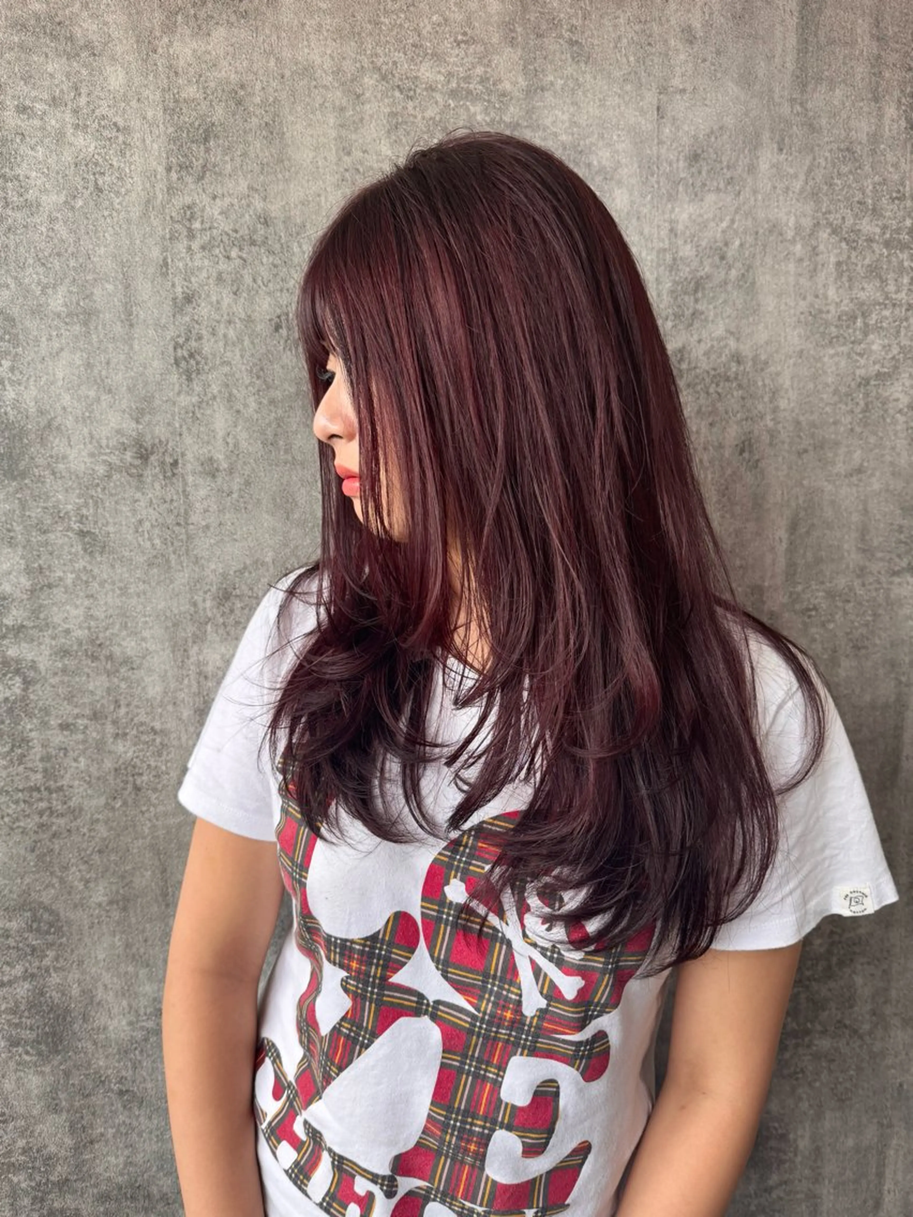 赤系カラーのみ カラーモニターです。の写真