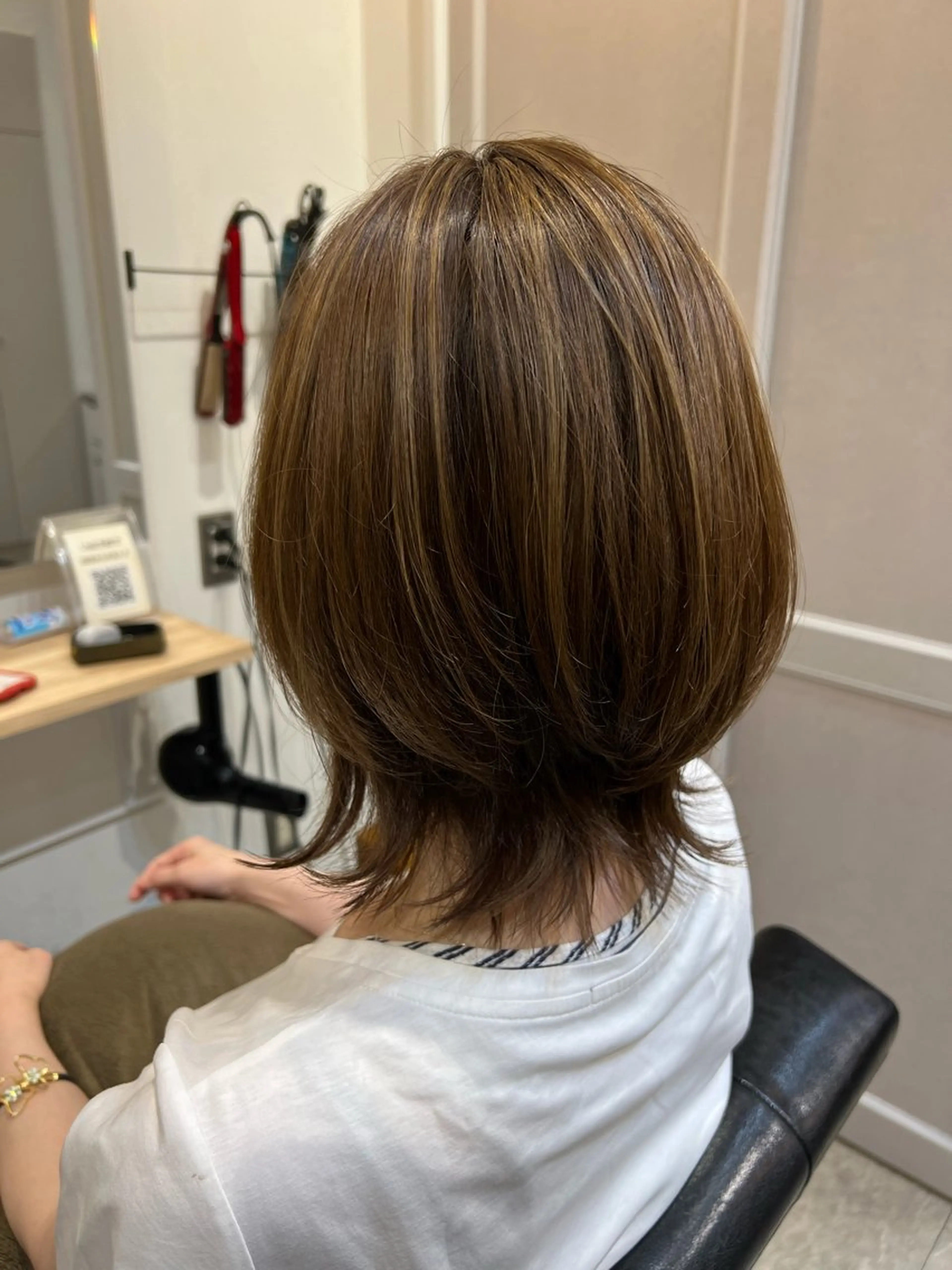 ミディアム カラー 南雲 由麻のヘアスタイル