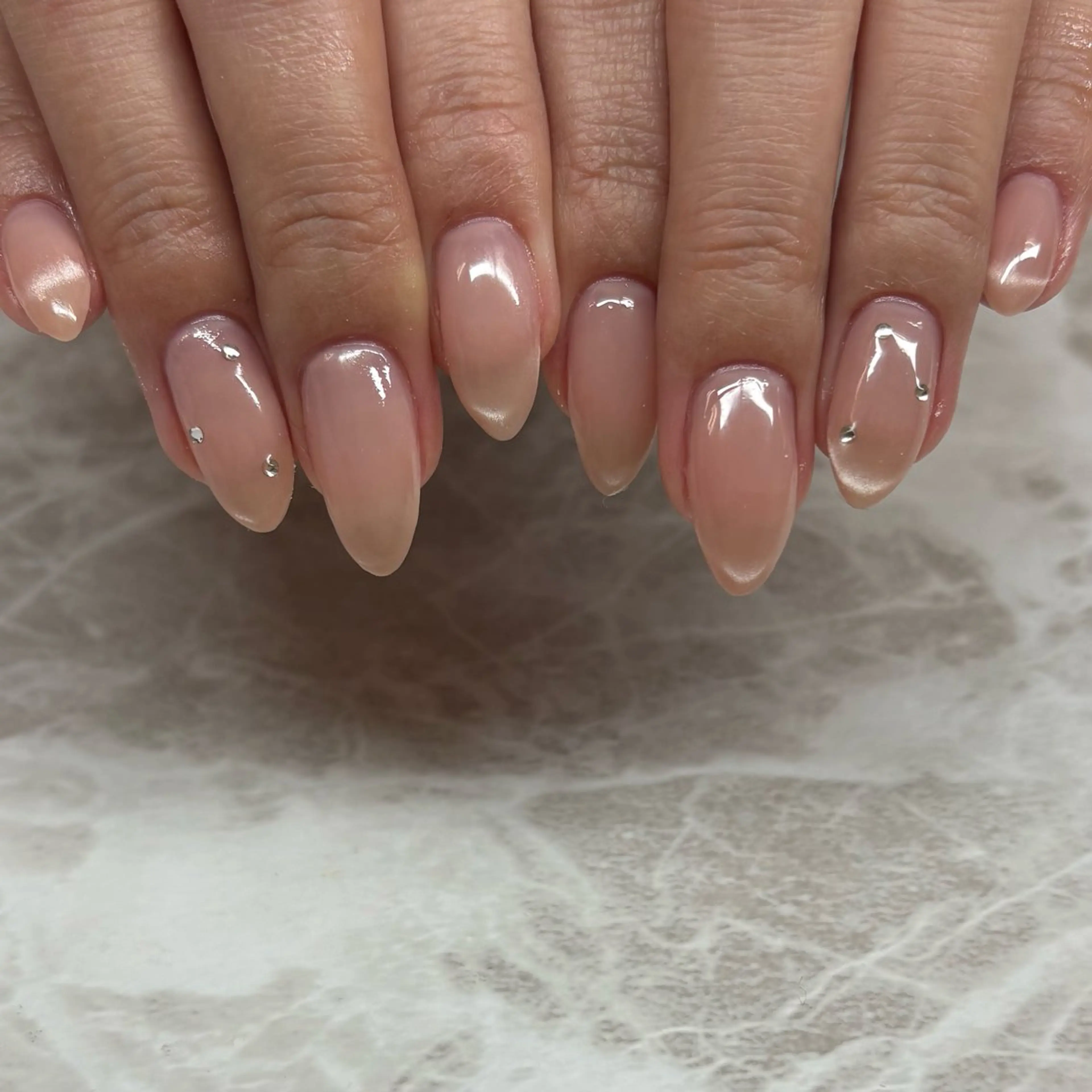 ネイル アートネイル フレンチネイル マグネットネイル マグネットフレンチ ハンドネイル private salon magique所属・Rina🫧 大阪/福島のネイルデザイン