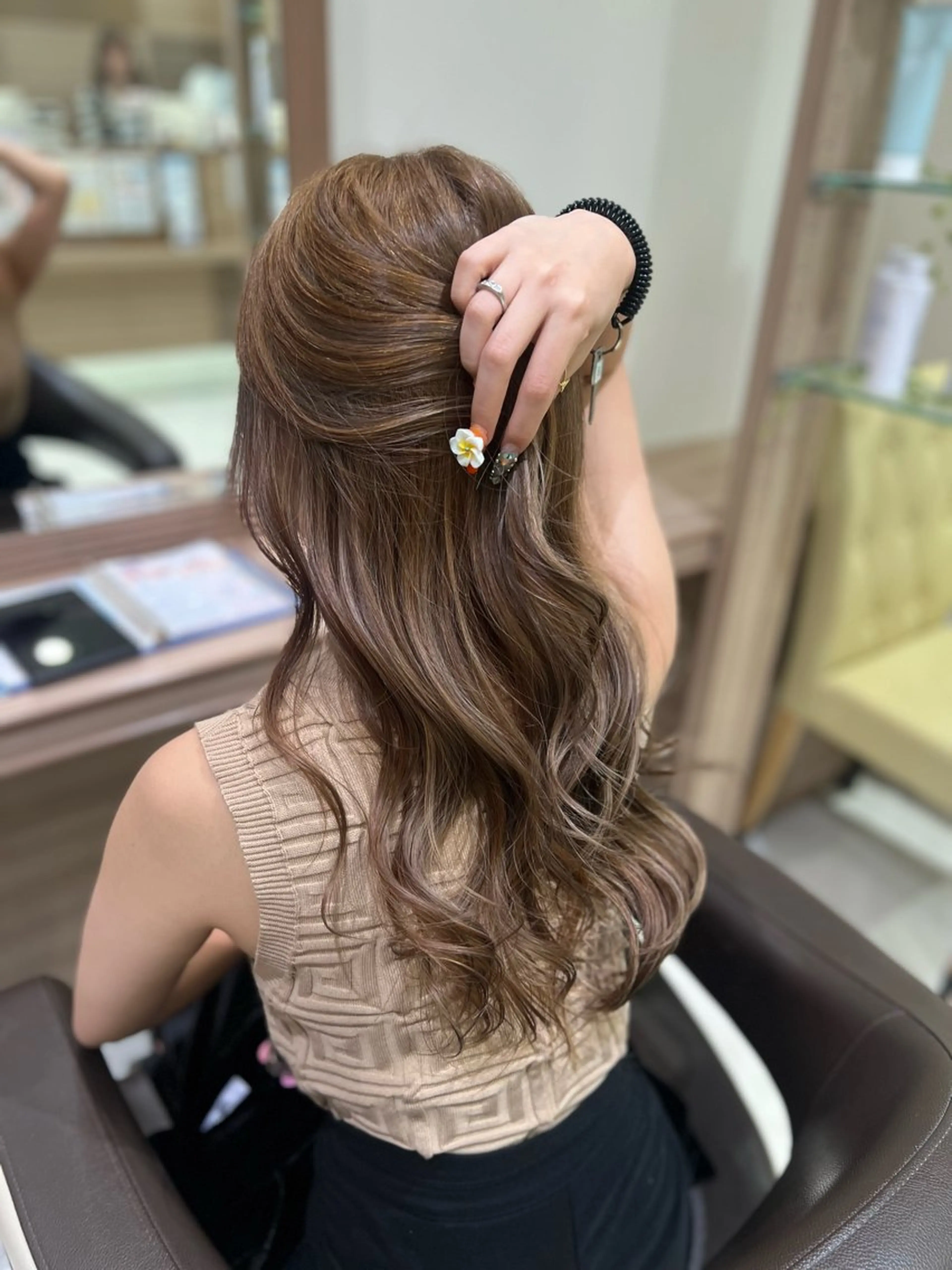 カラー ヘアカラー 中森 玲菜のヘアスタイル