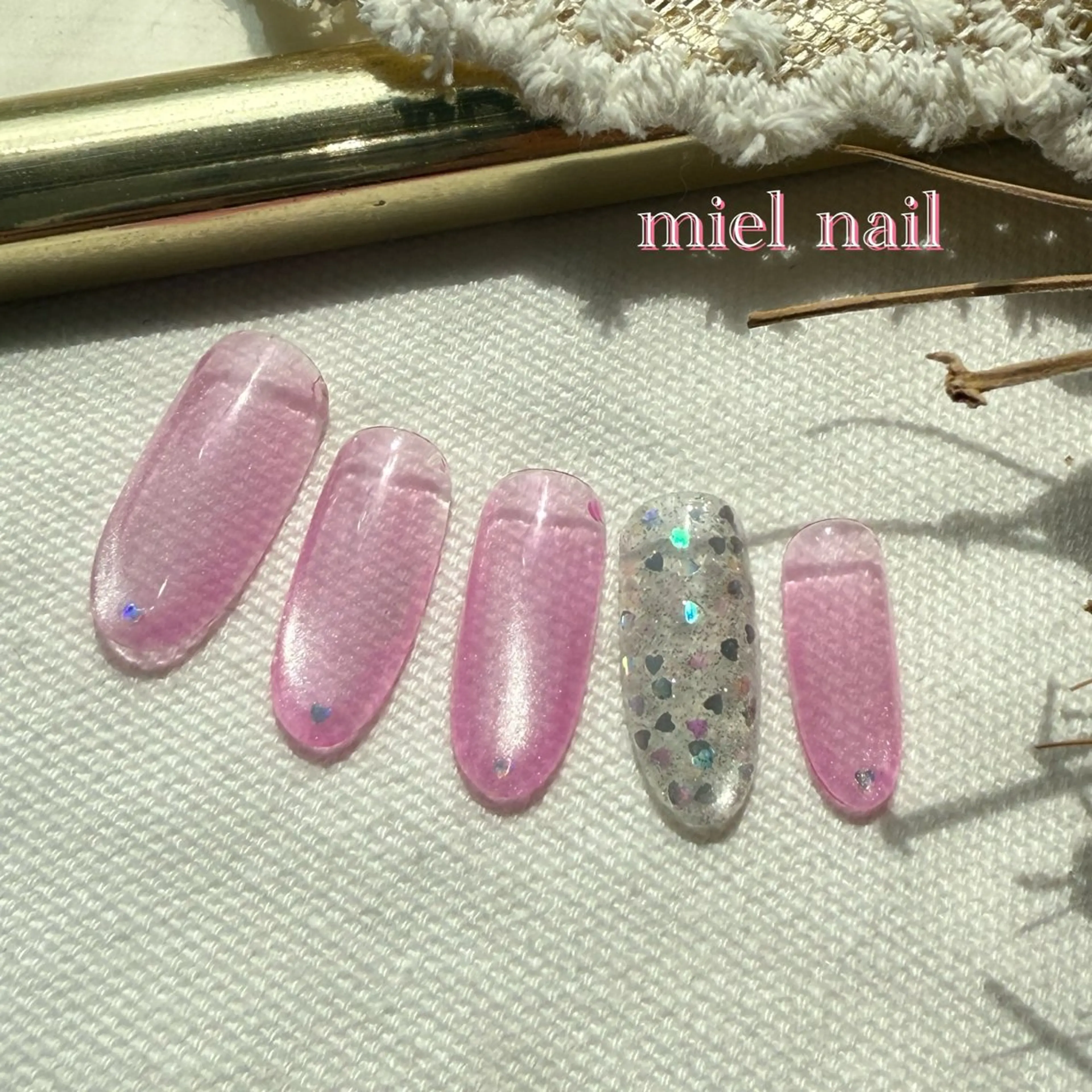 ネイル ハート キラキラネイル ピンク 夏ネイル ハンドネイル miel nailのネイルデザイン
