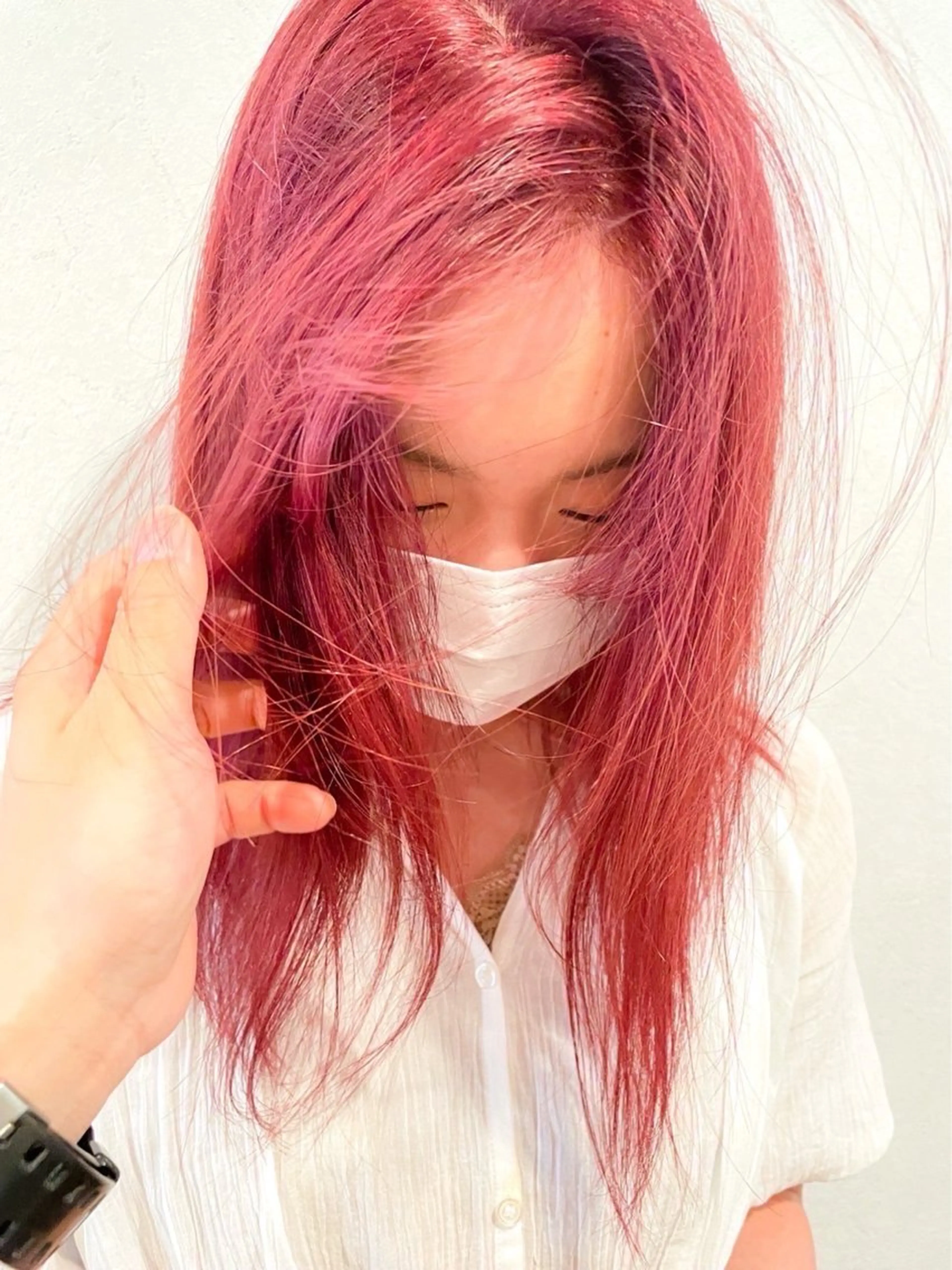 セミロング カラー ダブルカラー 村田 奈月のヘアスタイル