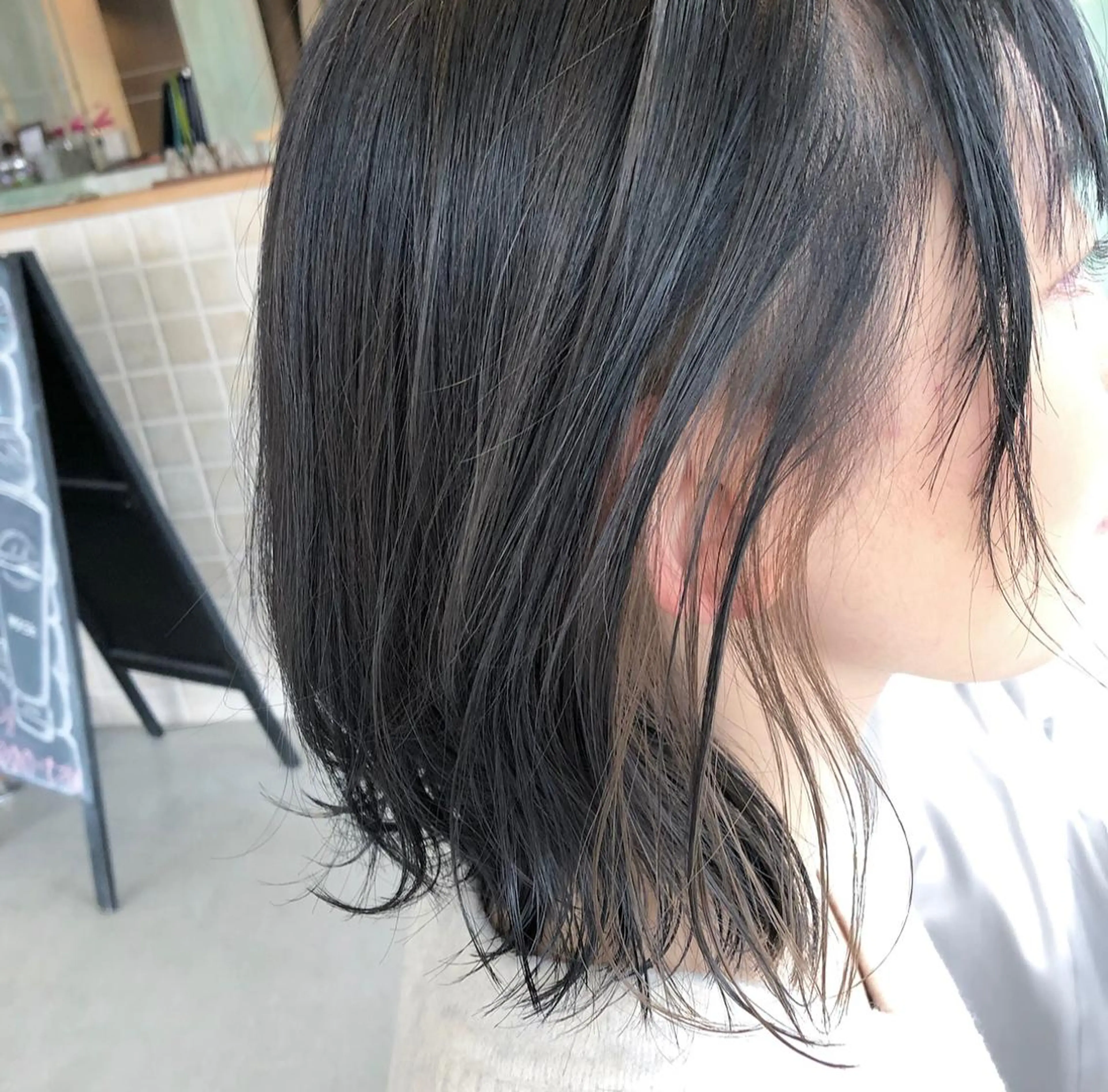 ミディアム カラー ヘアカラー 小森 樹奈のヘアスタイル