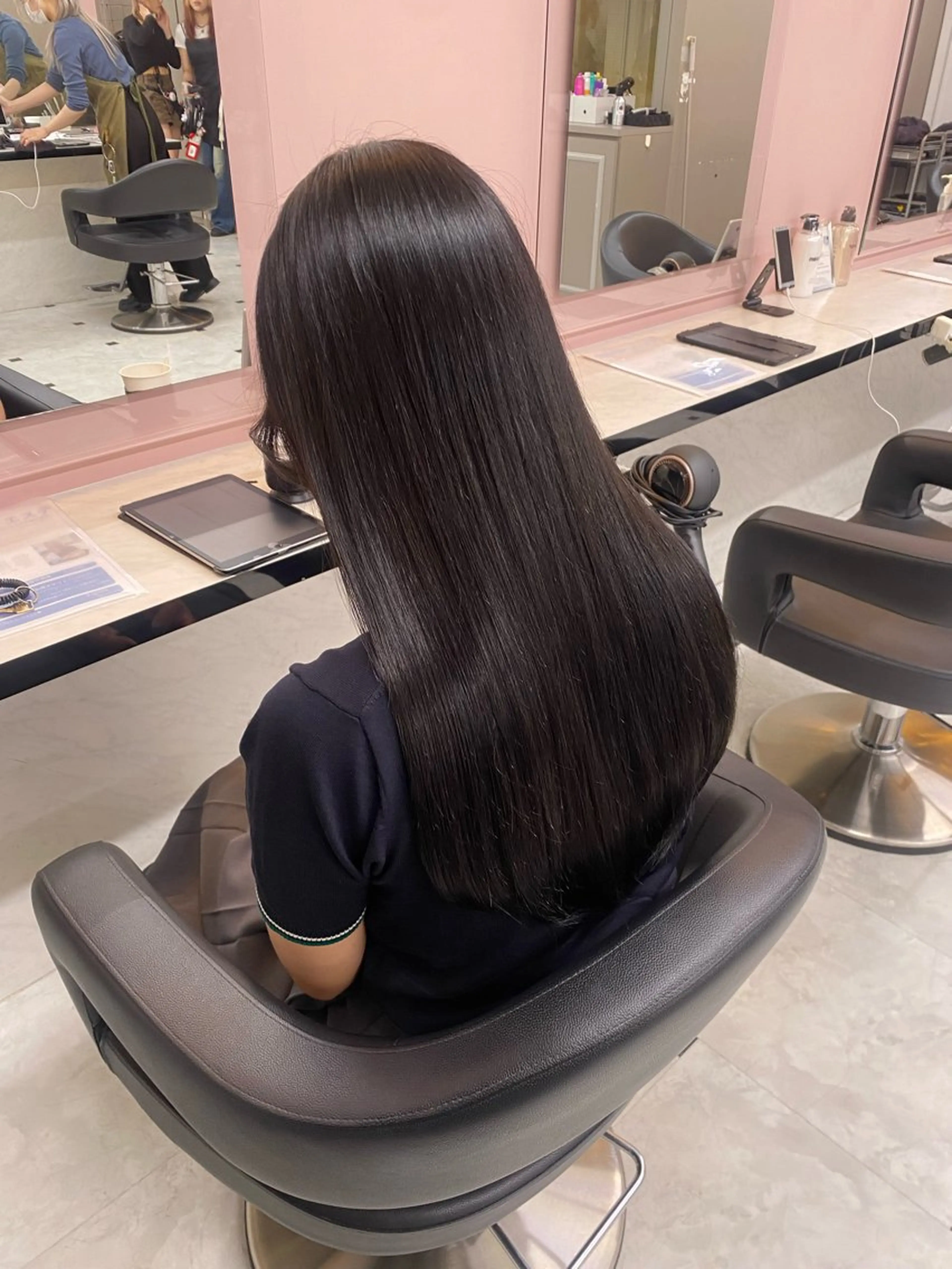 ロング カラー ヘアカラー トリートメント ヘッドスパ ヘアセット 透明感ベージュカラー 🪞上野🪞AIのヘアスタイル