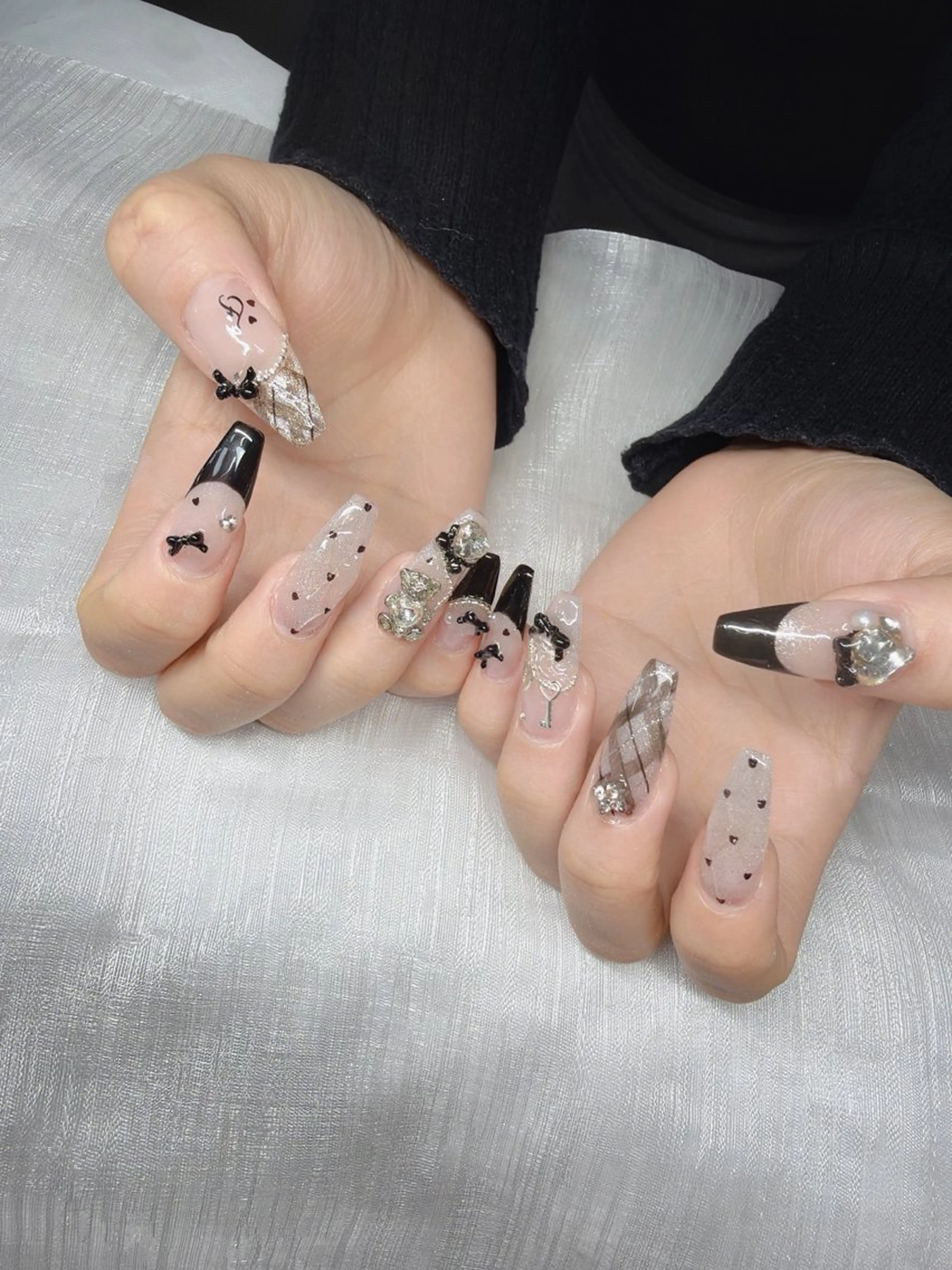 ネイル ハンドネイル Lee Nailsのネイルデザイン