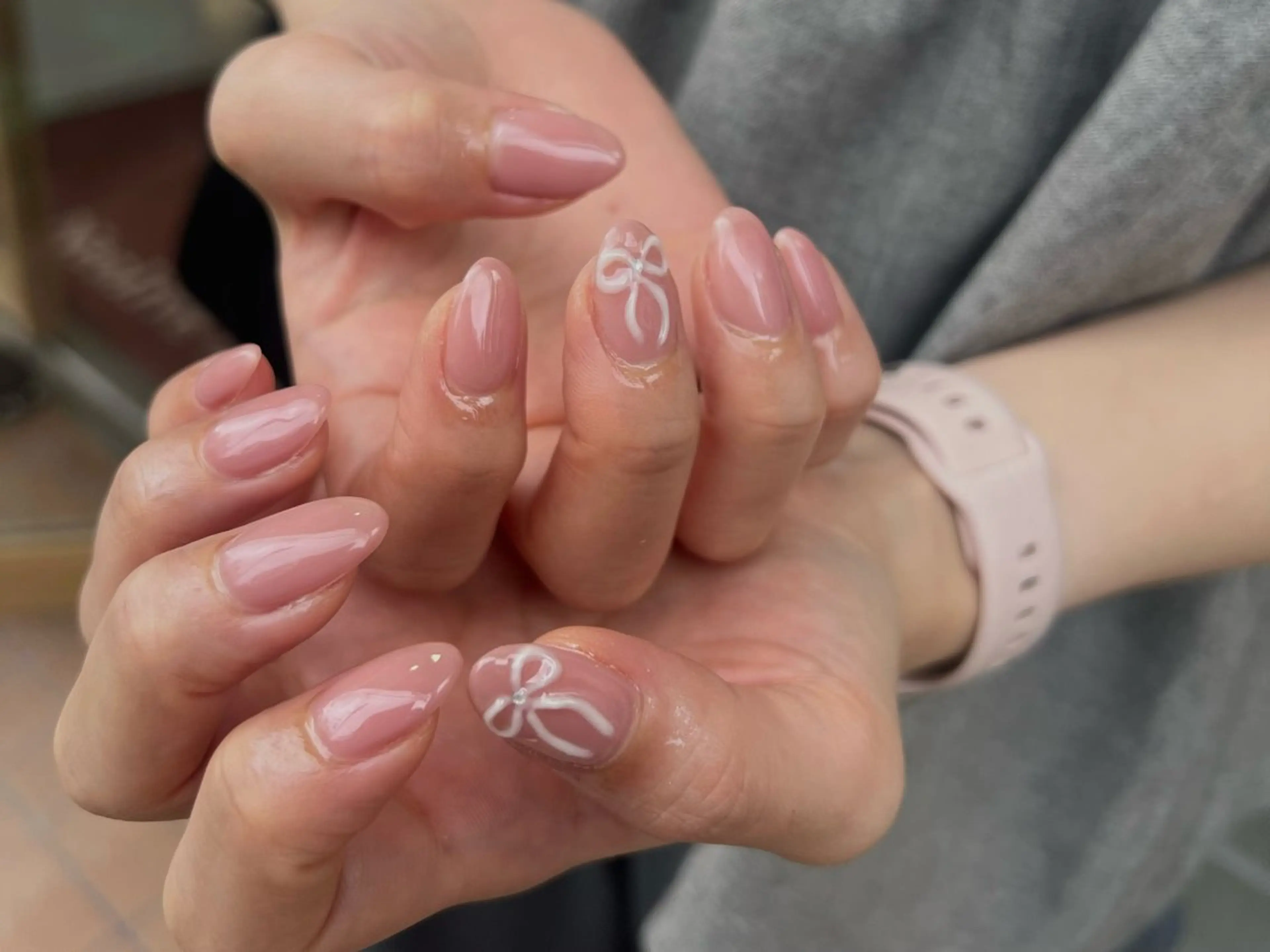 ネイル リボン ハンドネイル uri☺︎︎ natsumiのネイルデザイン