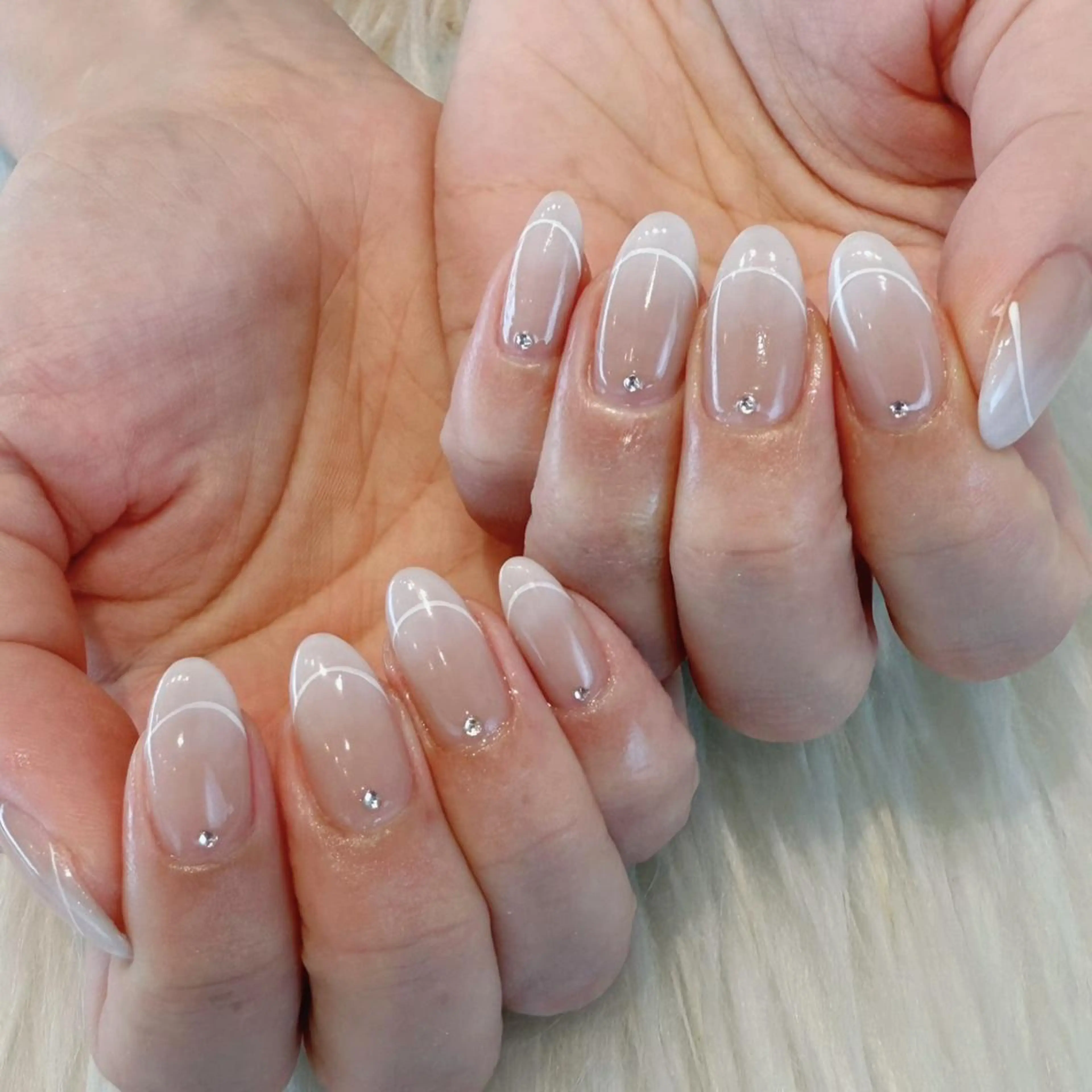 ネイル フレンチネイル グラデーション ハンドネイル Kanai Harukaのネイルデザイン